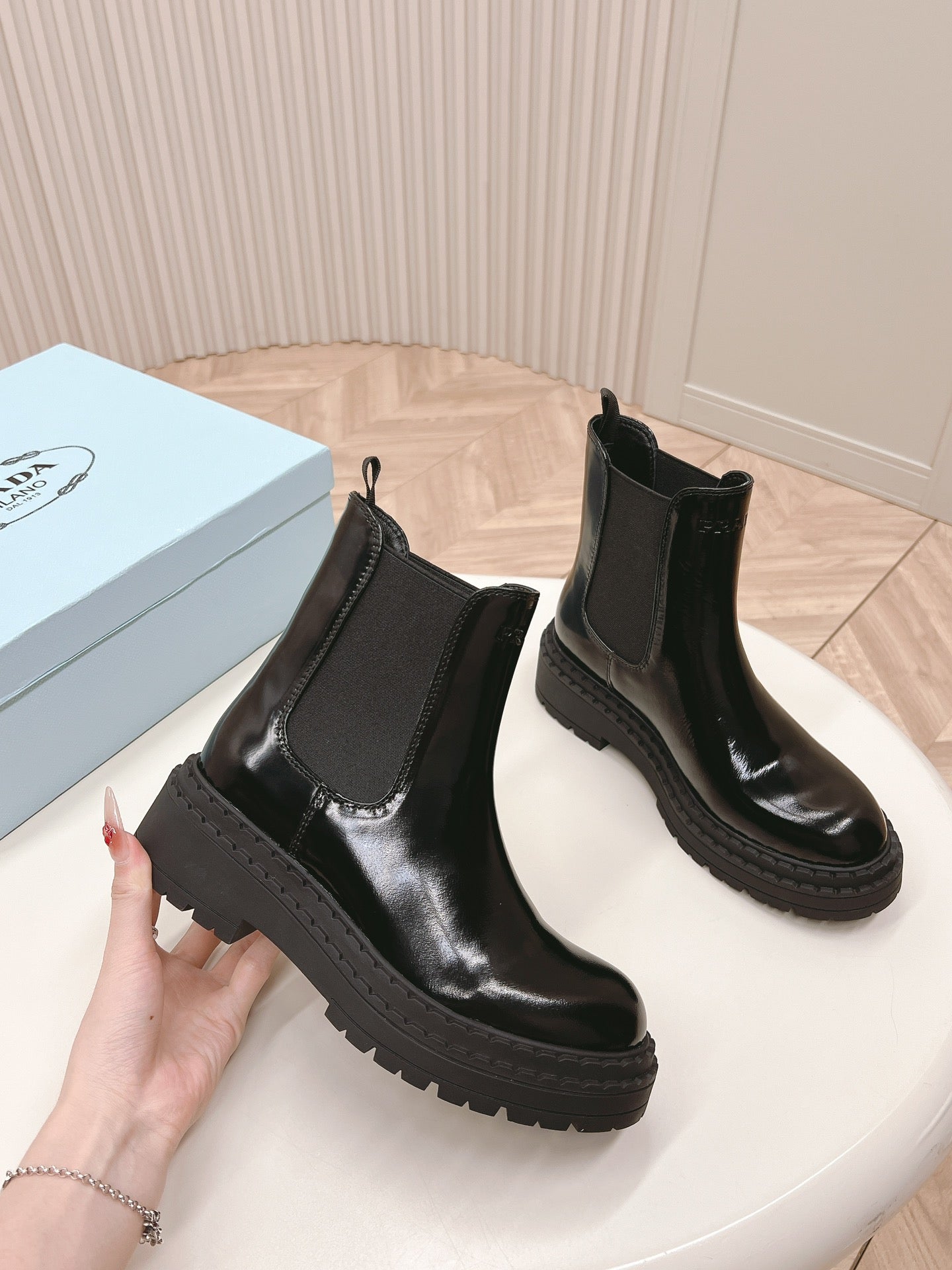 PRA BRUSHED BOOTIES GLOSSY BLACK CALFSKIN - 35