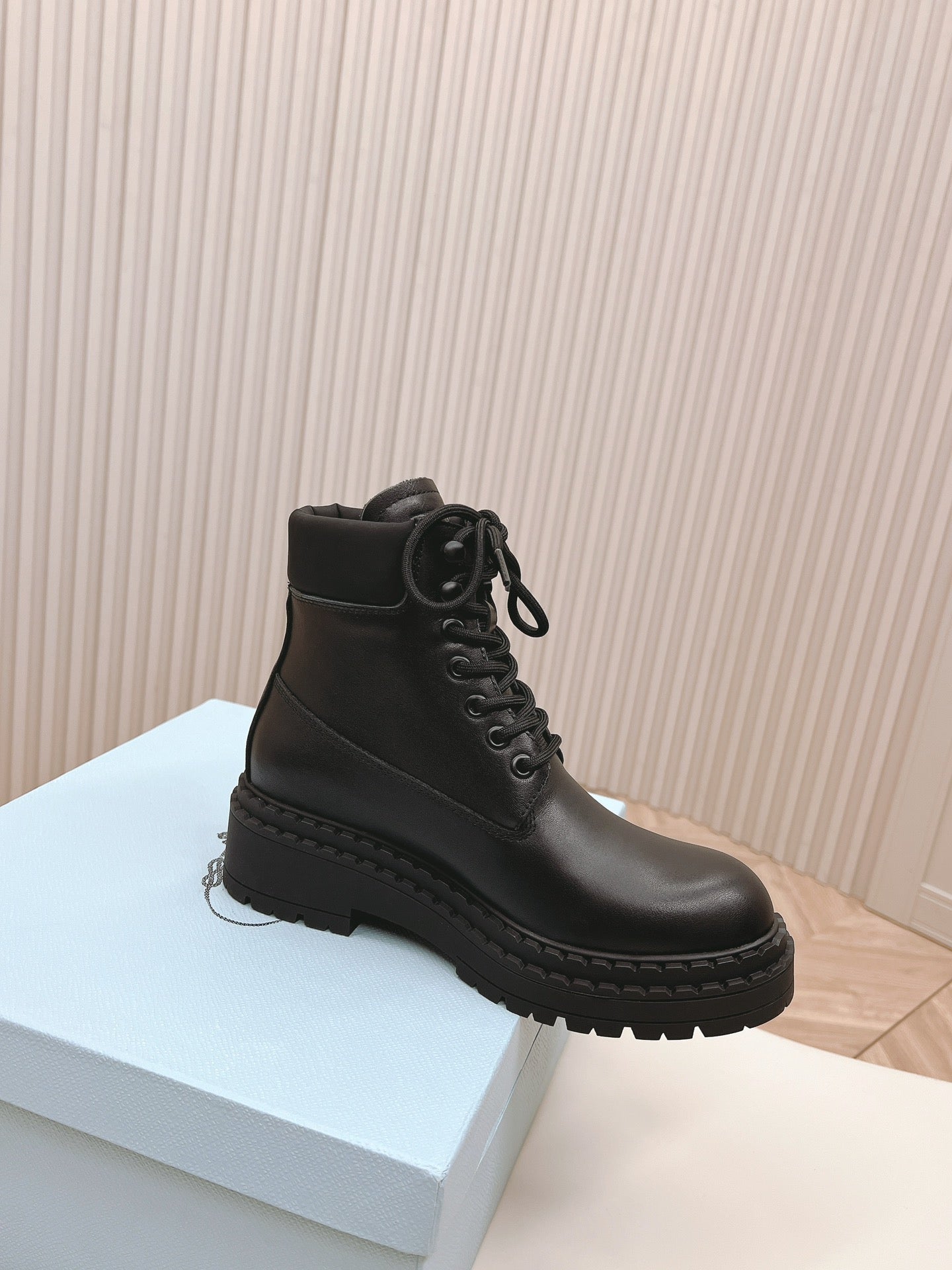 PRA LACE-UP BOOTS BLACK CALFSKIN - 35