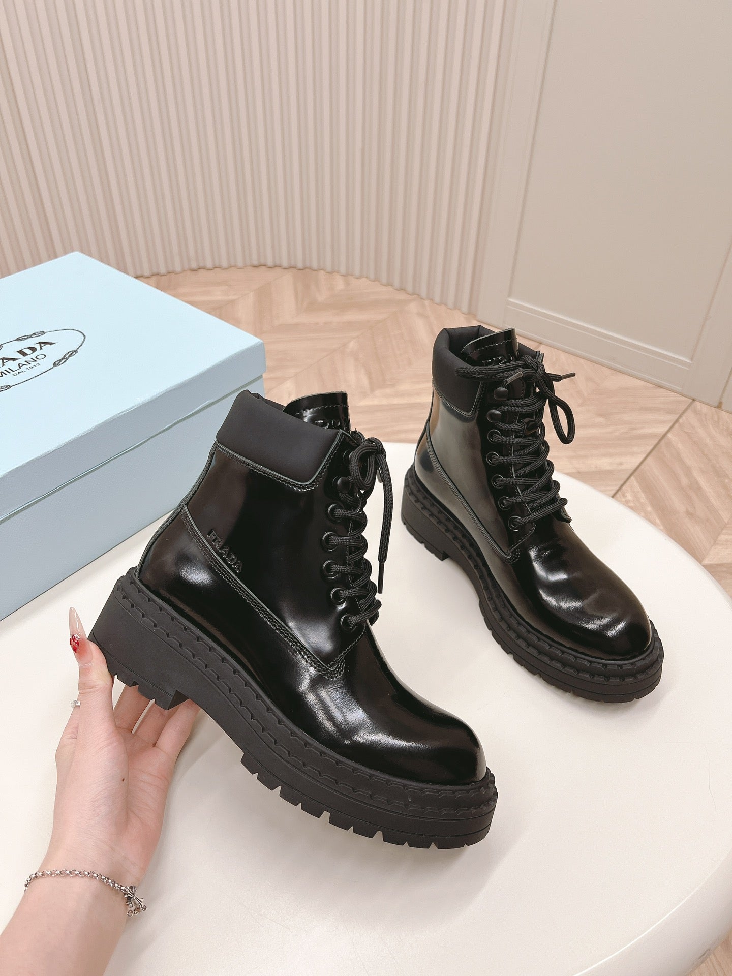 PRA LACE-UP BOOTS GLOSSY BLACK CALFSKIN - 35