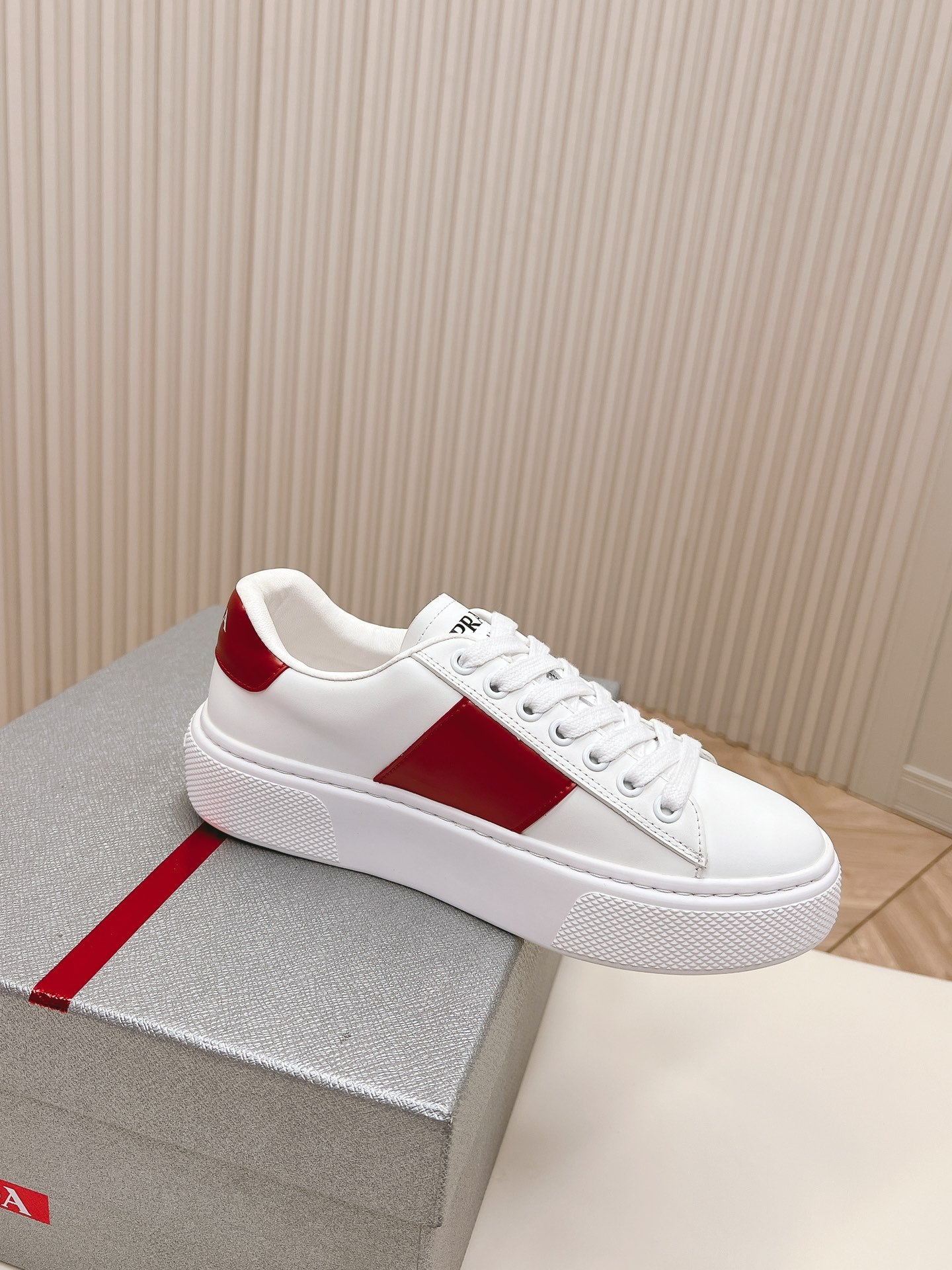 PRA LEATHER LOGO OUTLET SNEAKERS BLACK AND CHERRY CALFSKIN - 35