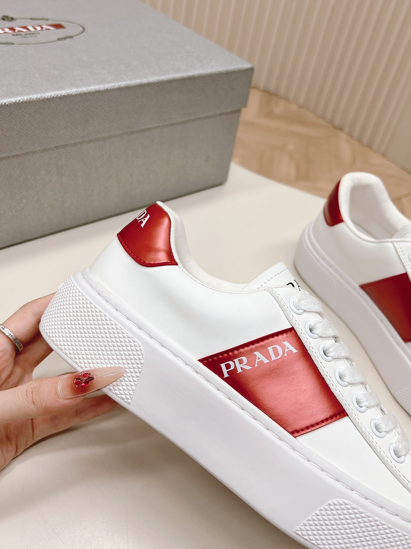 PRA LEATHER LOGO OUTLET SNEAKERS BLACK AND CHERRY CALFSKIN - 35