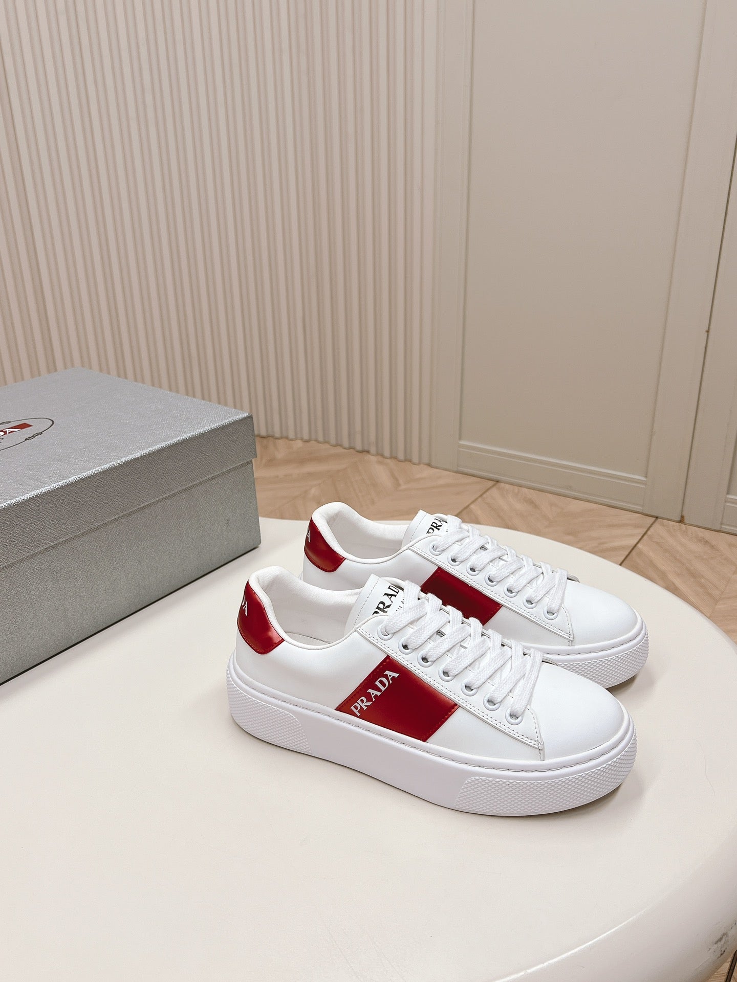 PRA LEATHER LOGO OUTLET SNEAKERS BLACK AND CHERRY CALFSKIN - 35