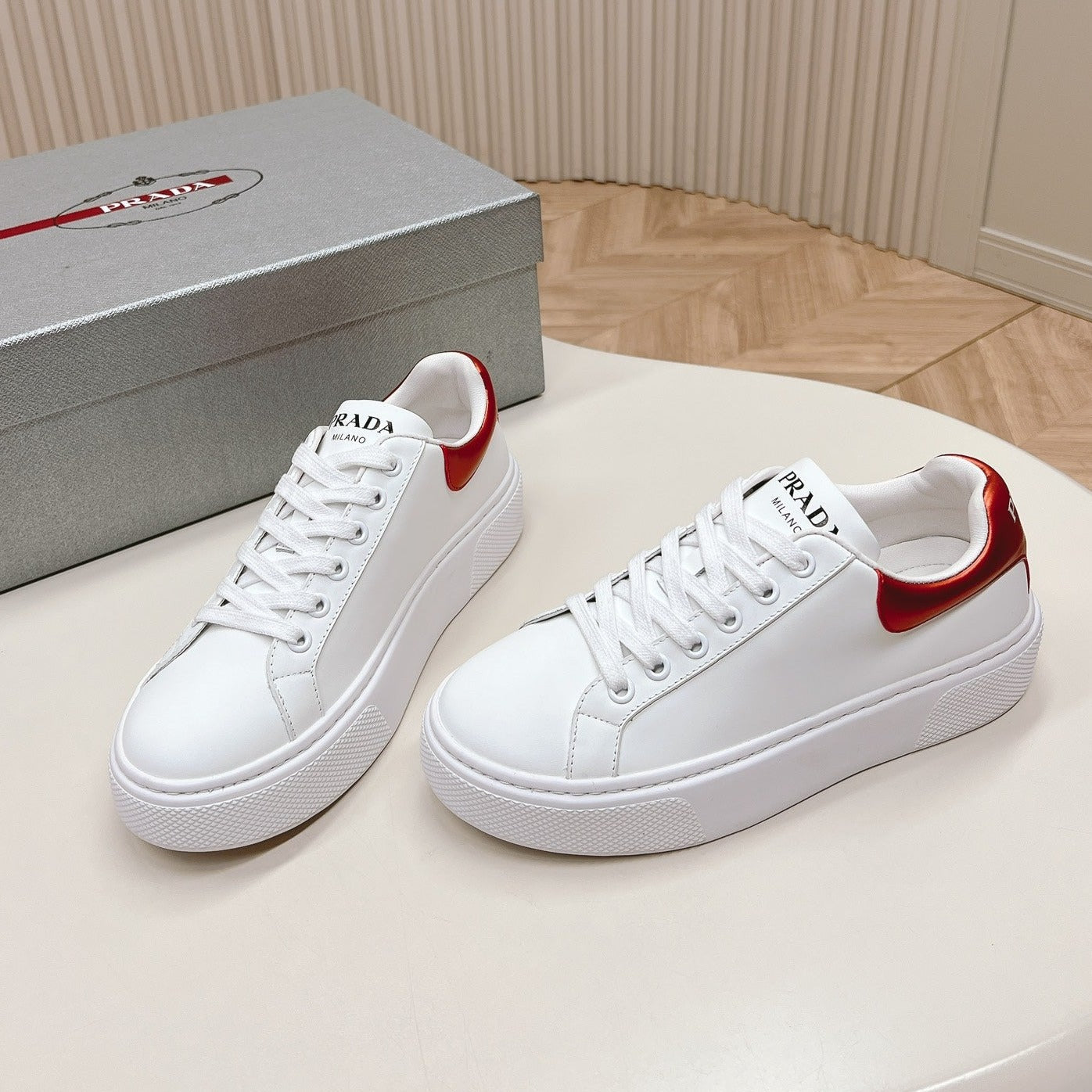 PRA RETRO SNEAKERS WHITE AND CRIMSON CALFSKIN - 35