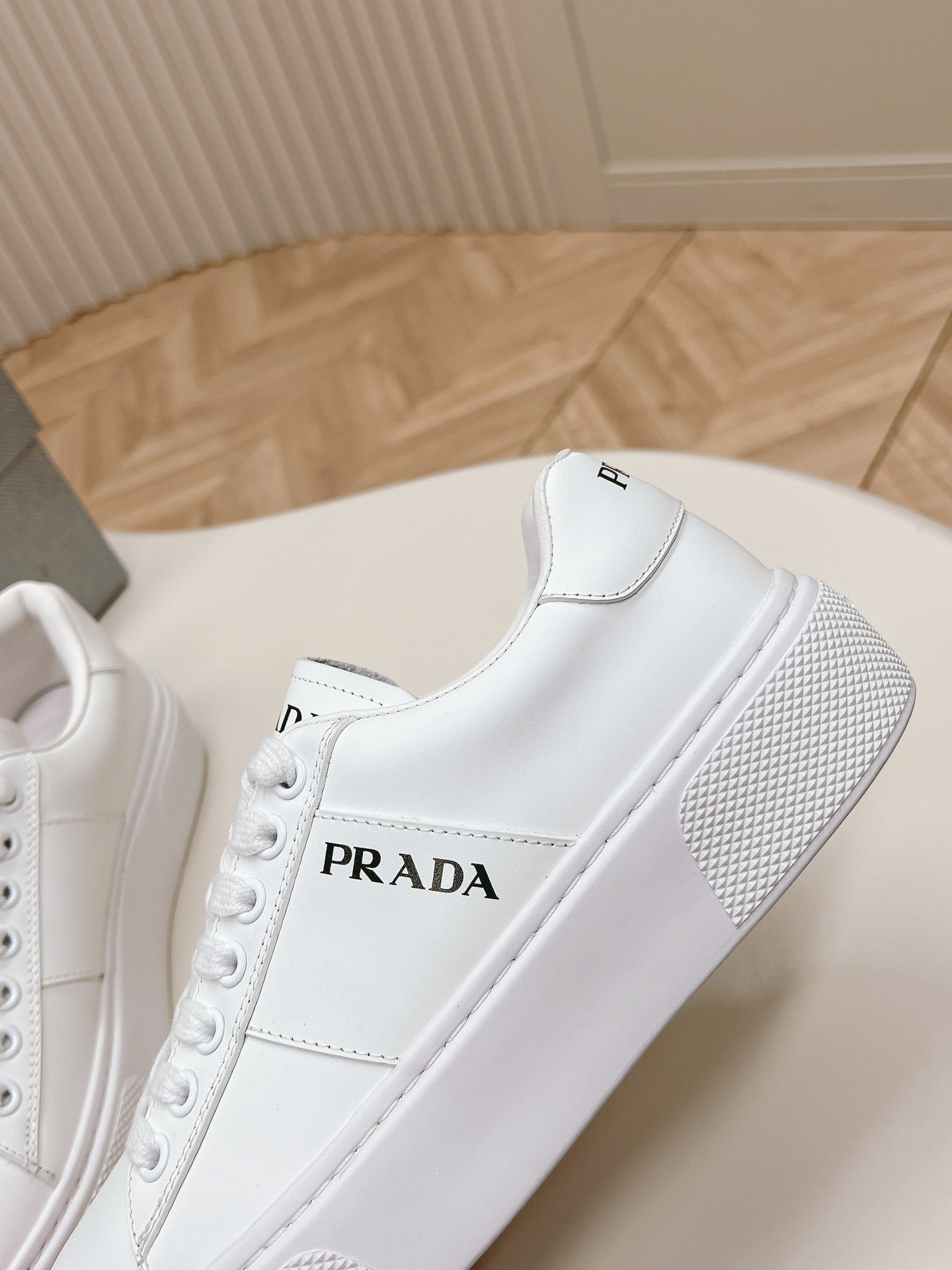 PRA LEATHER LOGO OUTLET SNEAKERS WHITE CALFSKIN - 35