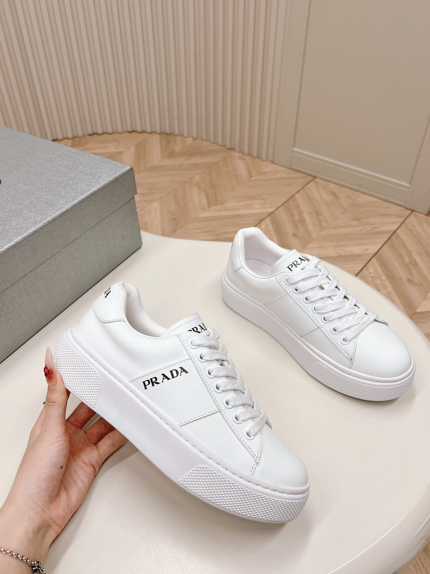 PRA LEATHER LOGO OUTLET SNEAKERS WHITE CALFSKIN - 35