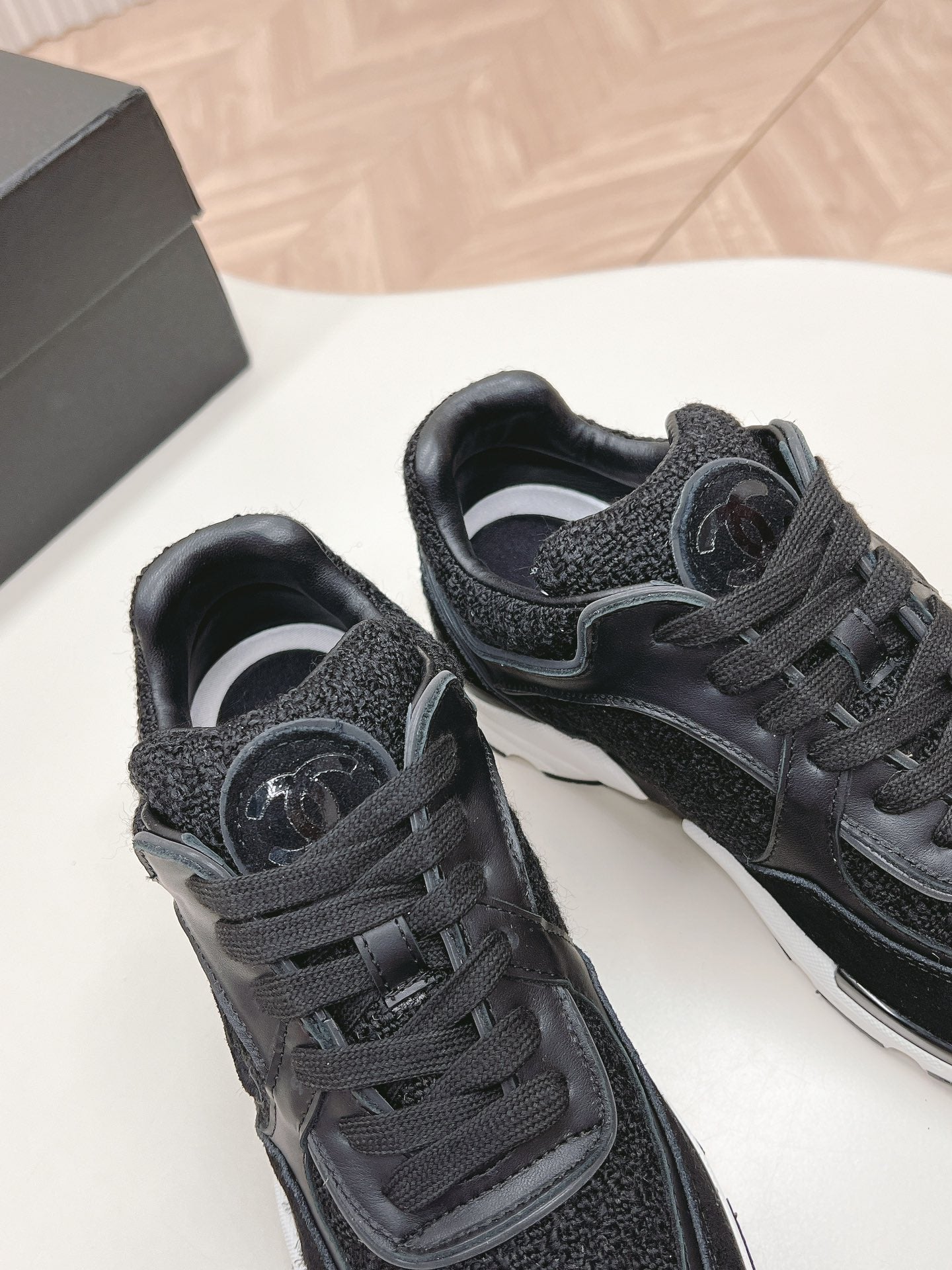 TRAINERS IN BLACK SUEDE AND CALFSKIN - 35