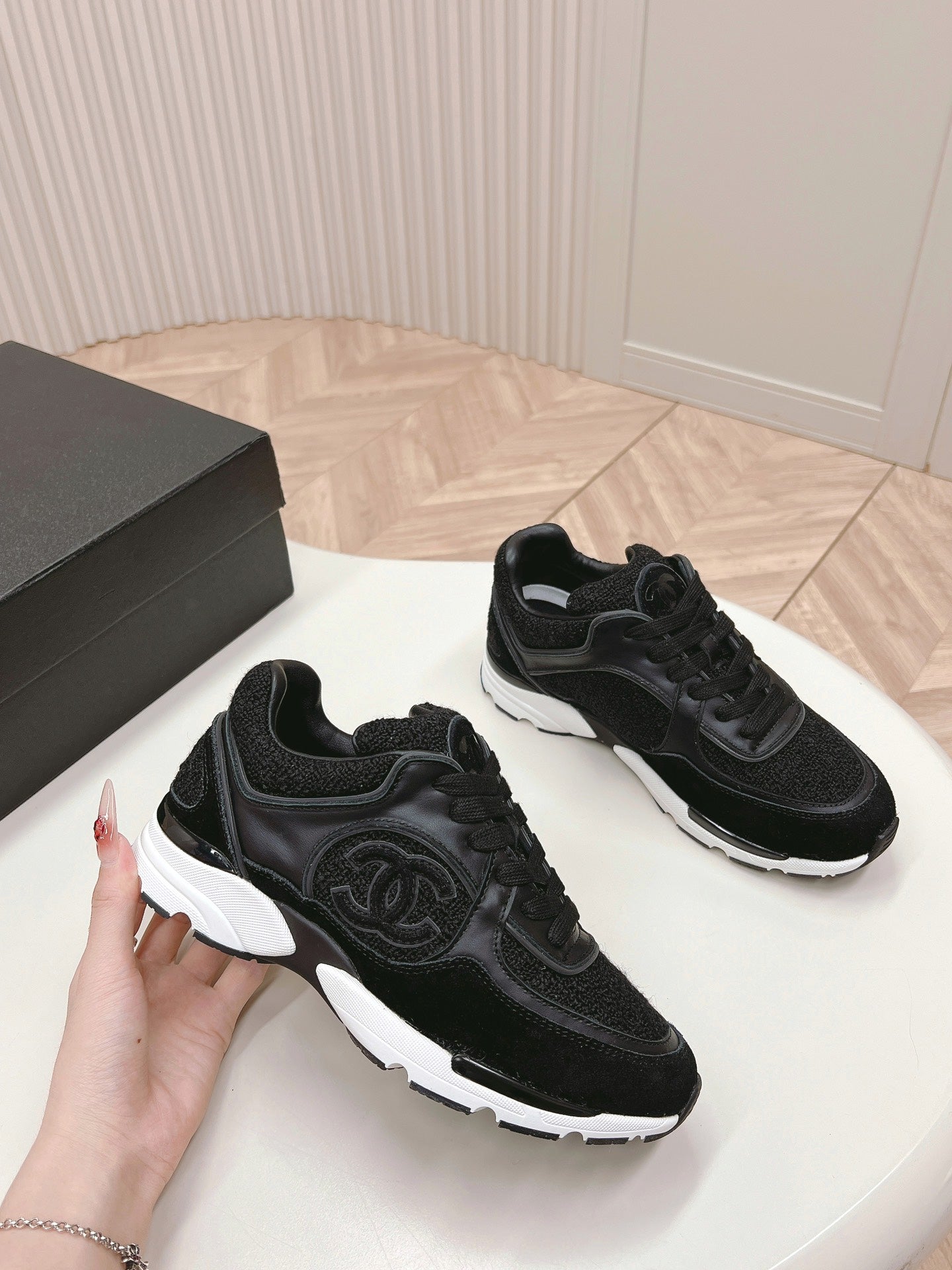 TRAINERS IN BLACK SUEDE AND CALFSKIN - 35