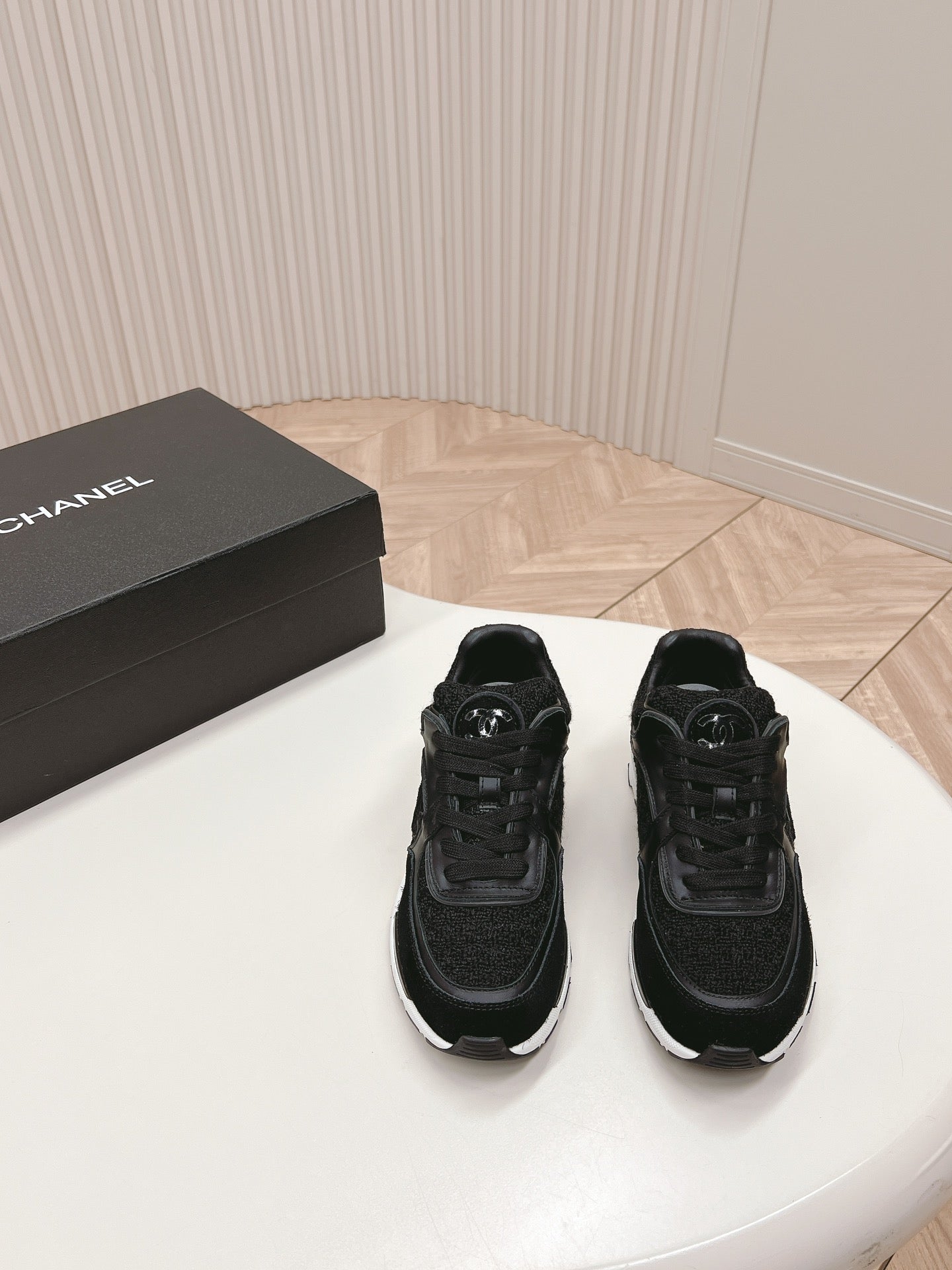 TRAINERS IN BLACK SUEDE AND CALFSKIN - 35