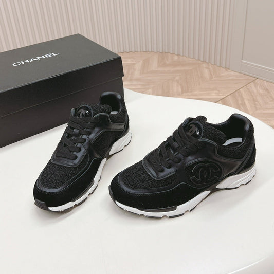 TRAINERS IN BLACK SUEDE AND CALFSKIN - 35