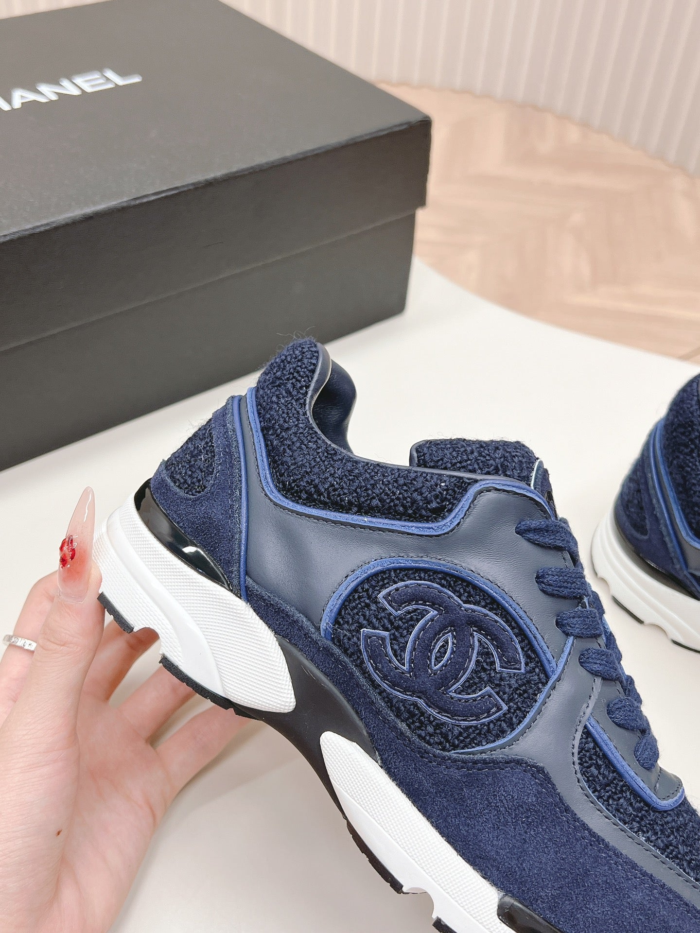 TRAINERS IN MIDNIGHT BLUE SUEDE AND CALFSKIN - 35
