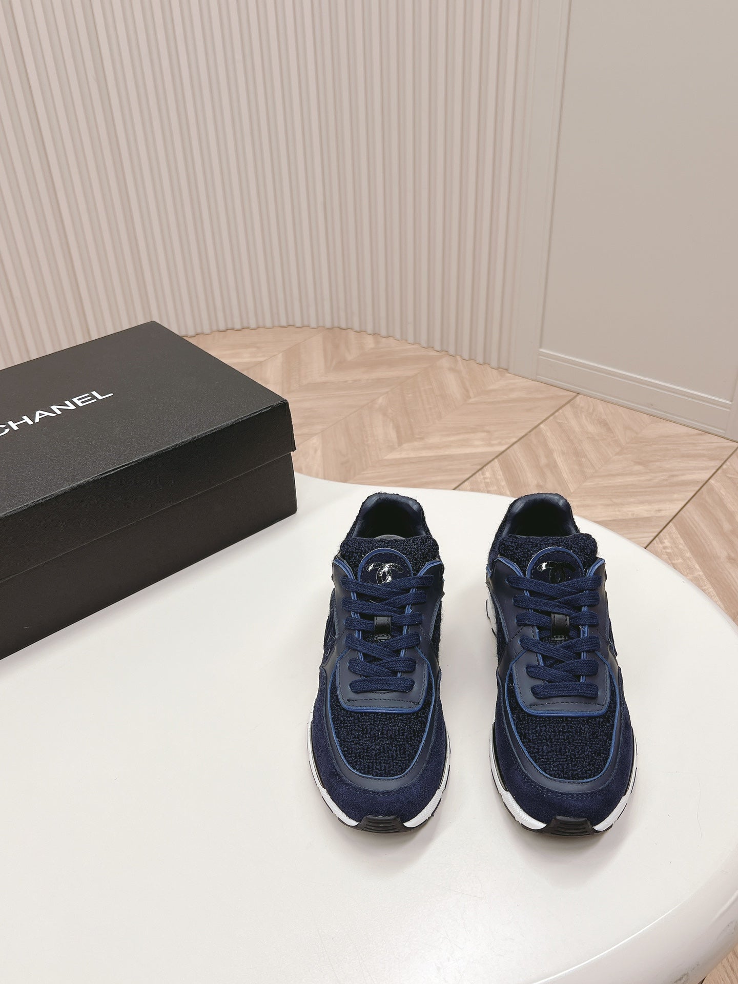 TRAINERS IN MIDNIGHT BLUE SUEDE AND CALFSKIN - 35