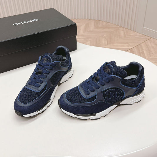 TRAINERS IN MIDNIGHT BLUE SUEDE AND CALFSKIN - 35