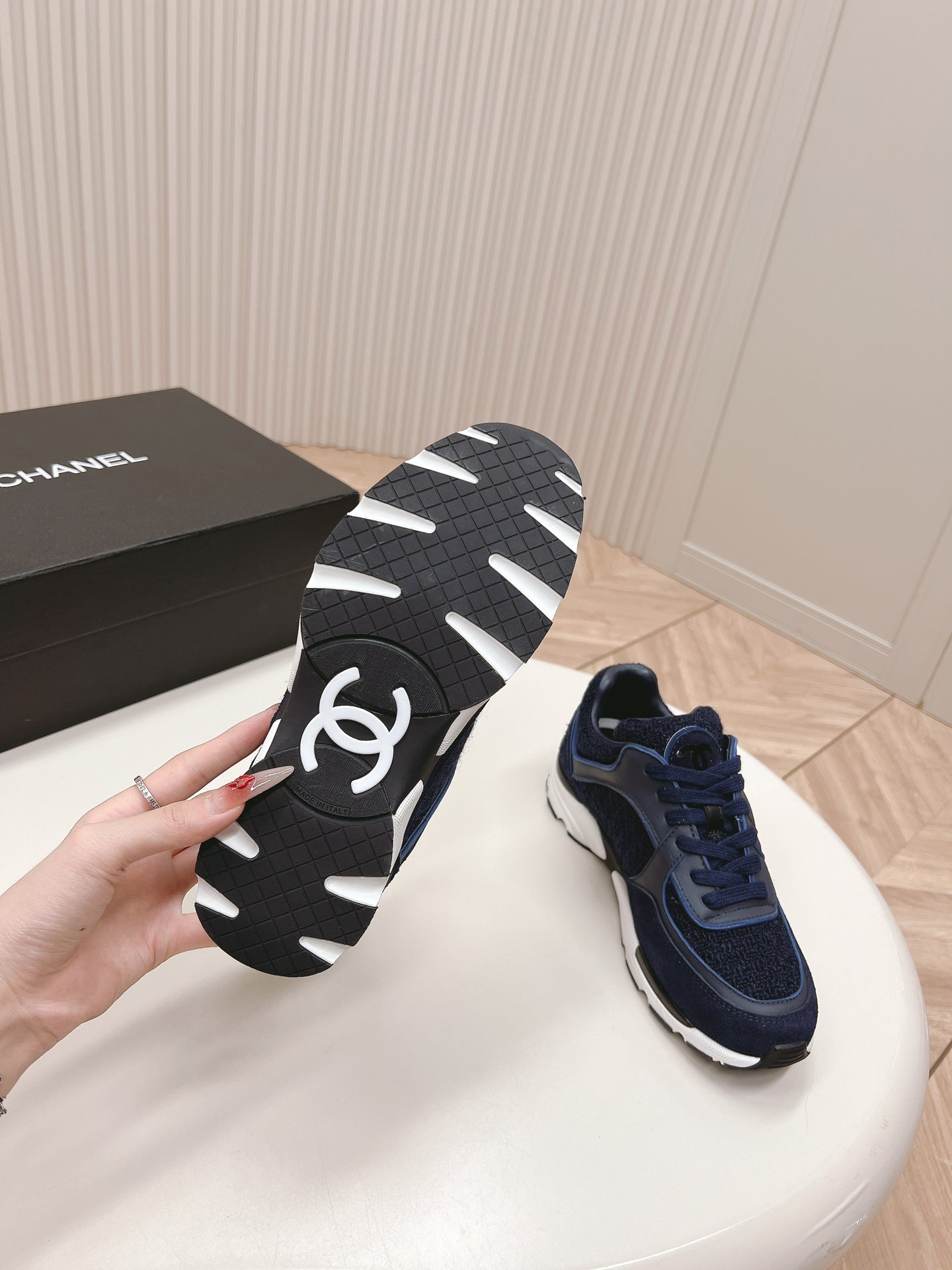TRAINERS IN MIDNIGHT BLUE SUEDE AND CALFSKIN - 35