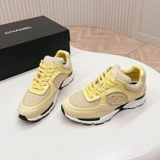 TRAINERS IN LIGHT YELLOW SUEDE AND CALFSKIN - 35