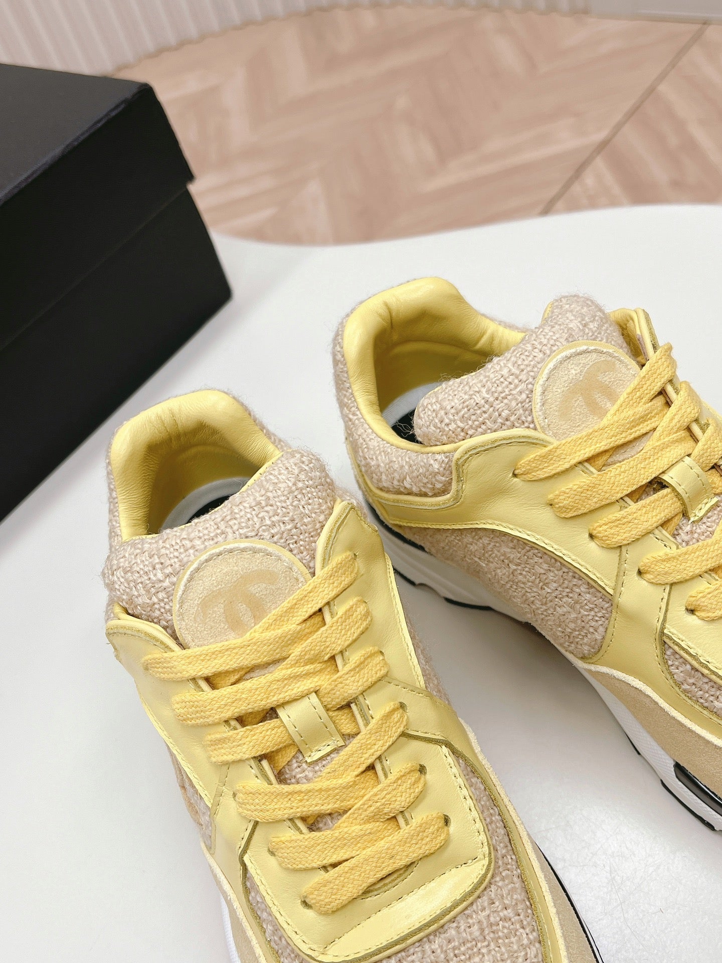 TRAINERS IN LIGHT YELLOW SUEDE AND CALFSKIN - 35