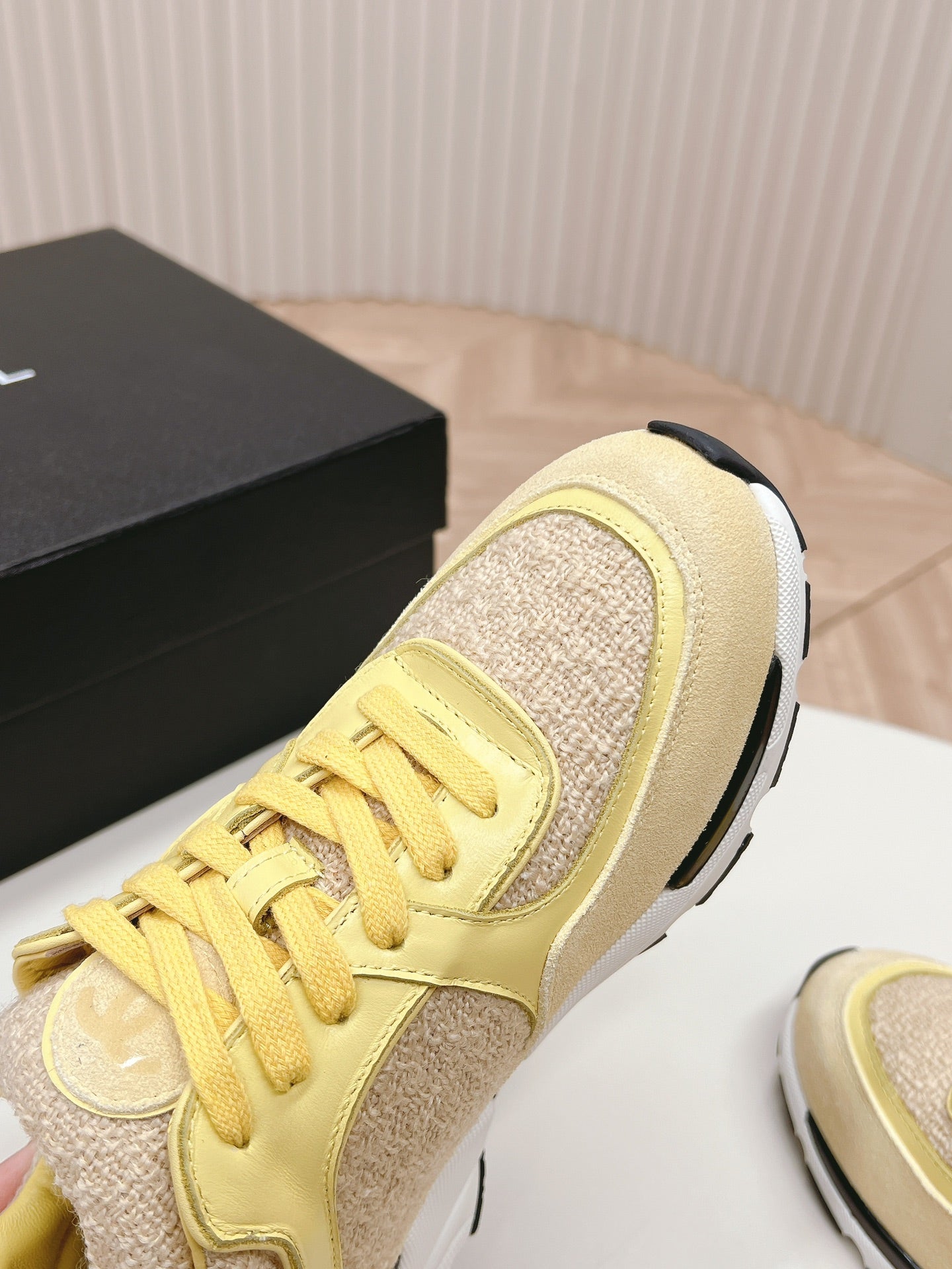 TRAINERS IN LIGHT YELLOW SUEDE AND CALFSKIN - 35