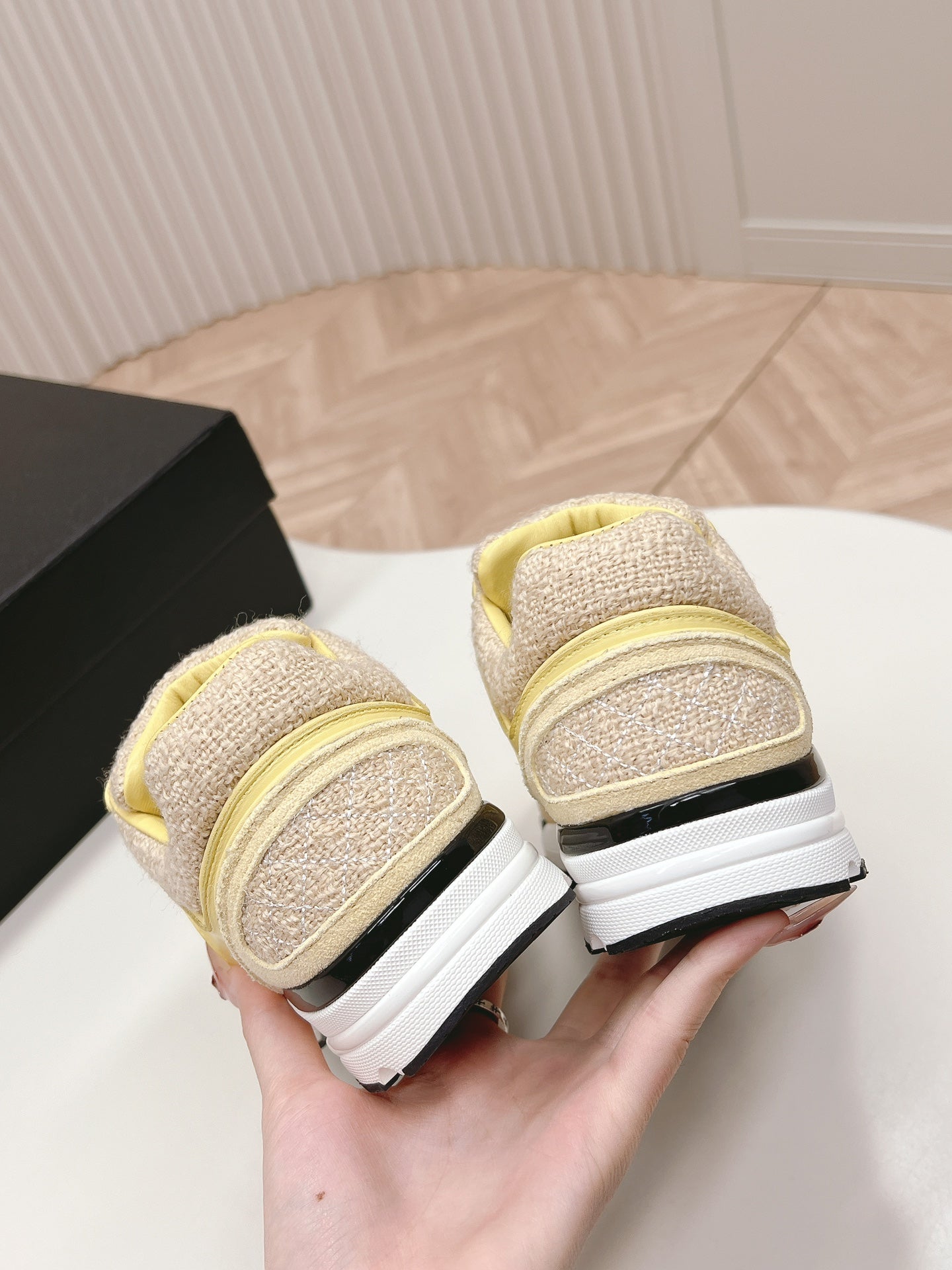 TRAINERS IN LIGHT YELLOW SUEDE AND CALFSKIN - 35