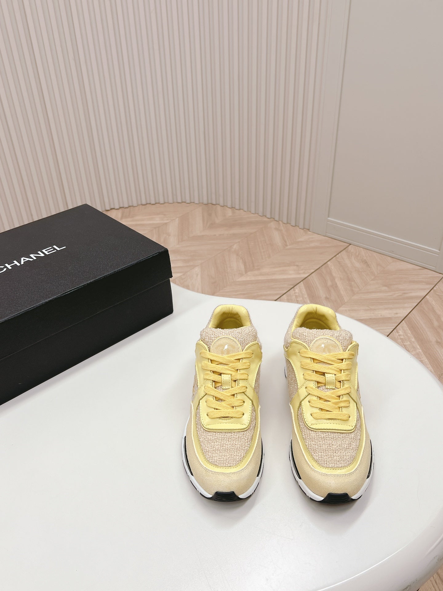 TRAINERS IN LIGHT YELLOW SUEDE AND CALFSKIN - 35