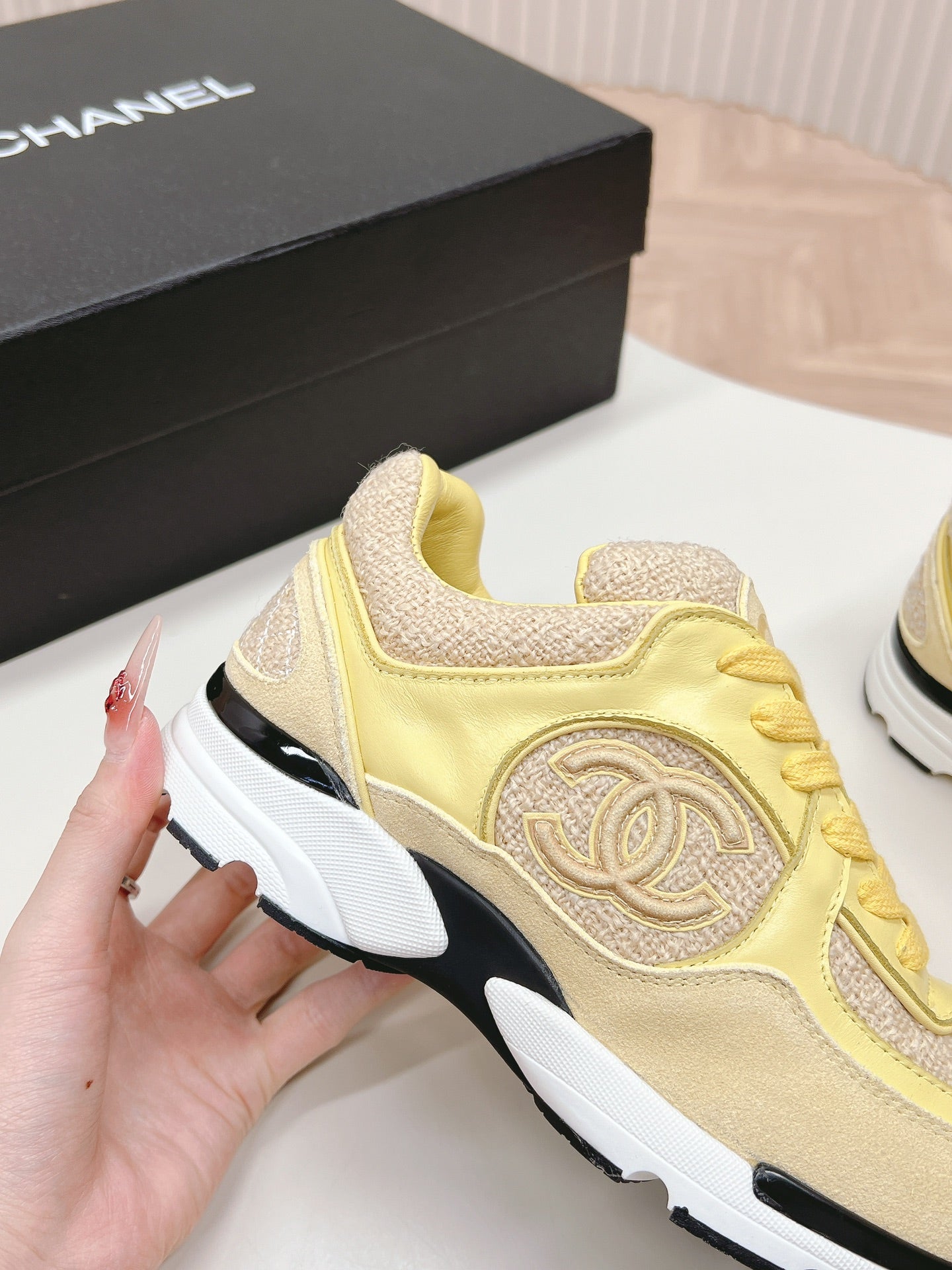 TRAINERS IN LIGHT YELLOW SUEDE AND CALFSKIN - 35