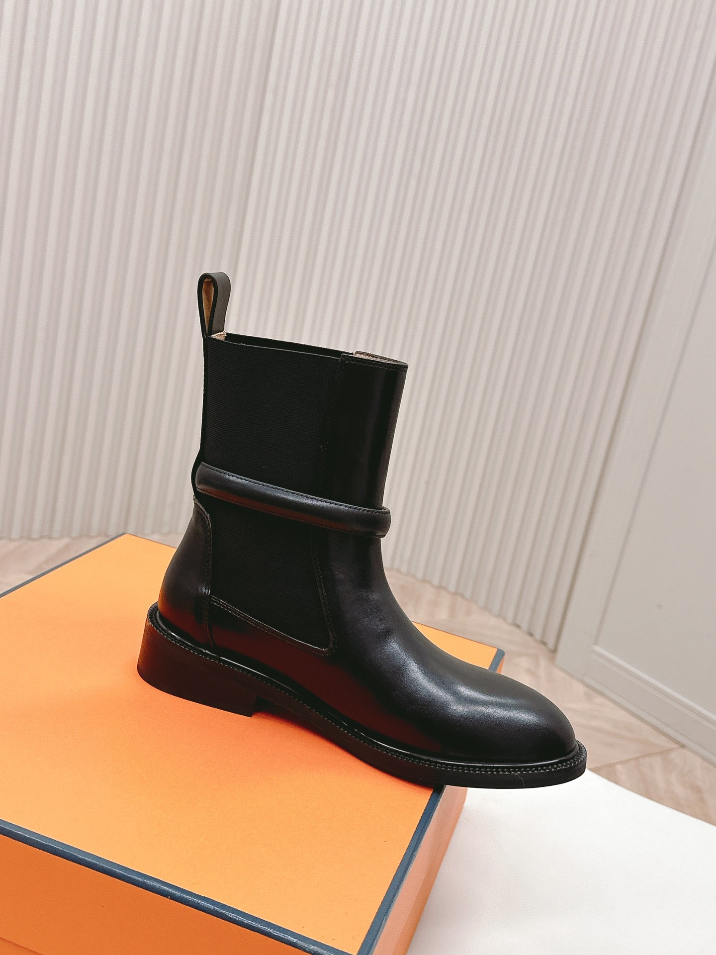KELLY BUCKLE SHORT BOOTS IN BLACK CALFSKIN - 35