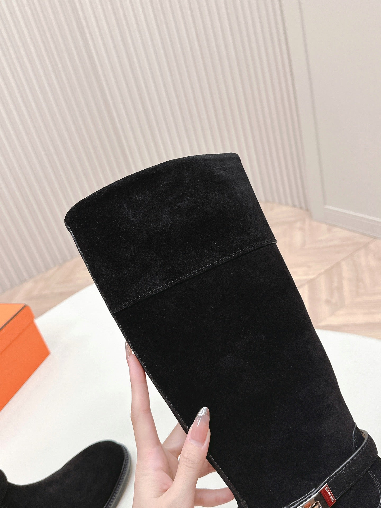 KNEE HIGH BOOTS IN BLACK SUEDE WITH SILVER BUCKLE - 35