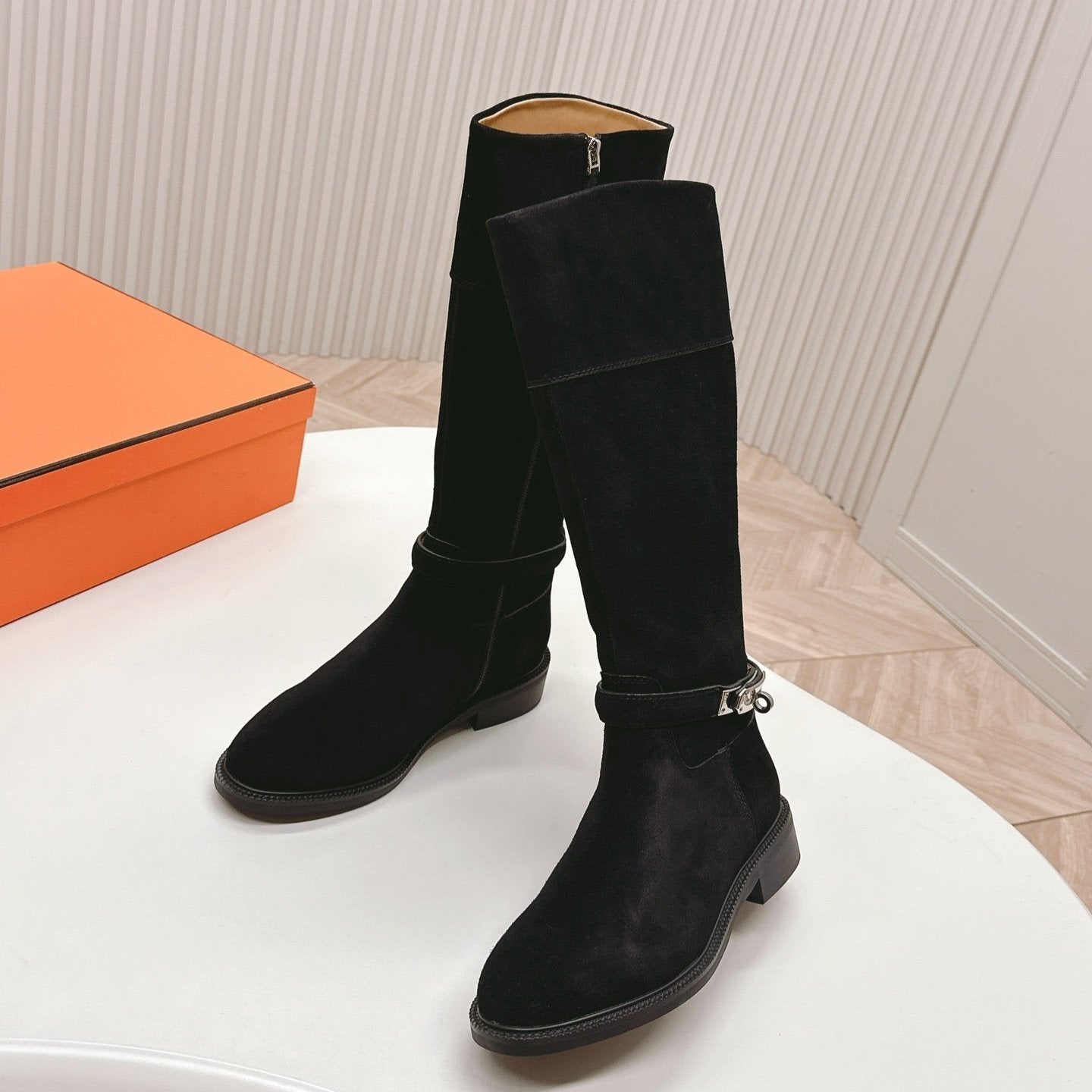 KNEE HIGH BOOTS IN BLACK SUEDE WITH SILVER BUCKLE - 35