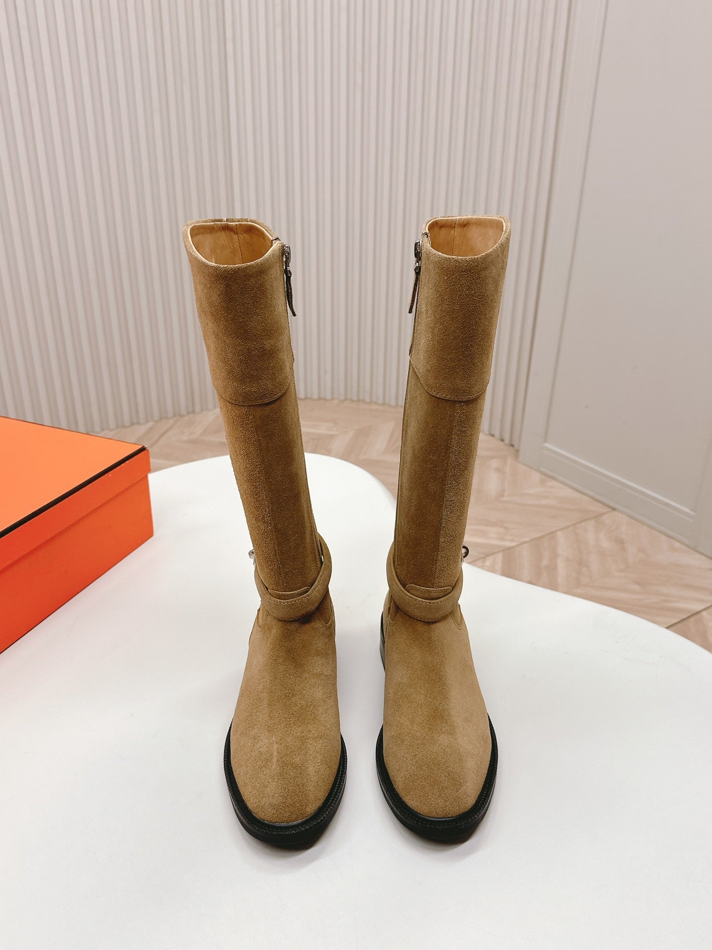 KNEE HIGH BOOTS IN CIDER BROWN SUEDE WITH SILVER BUCKLE - 35