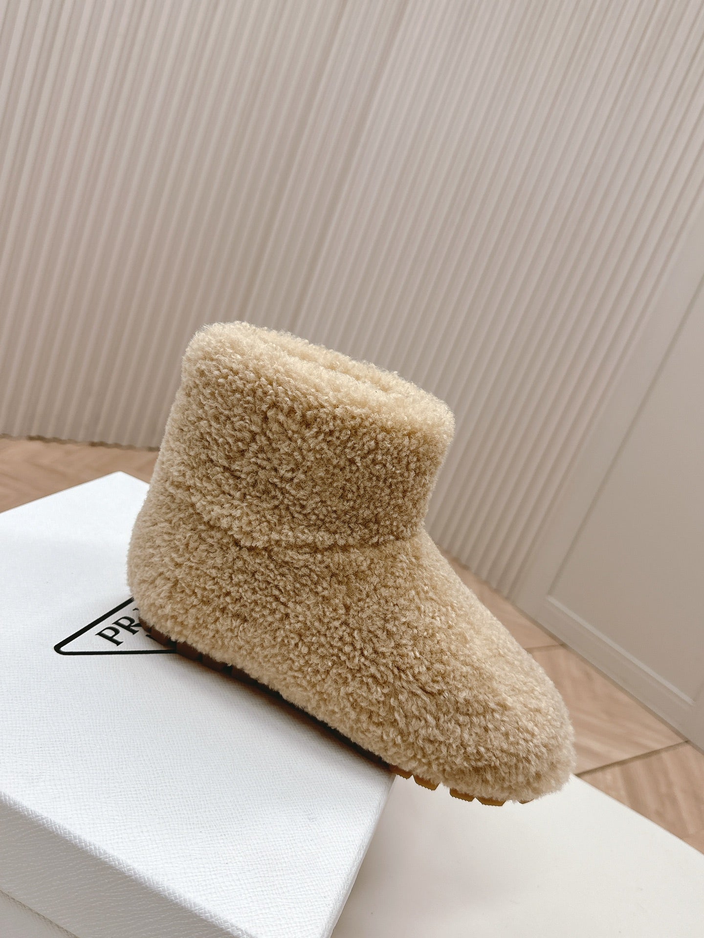 SNOW ANKLE BOOTS IN BEIGE SHEARLING - 35