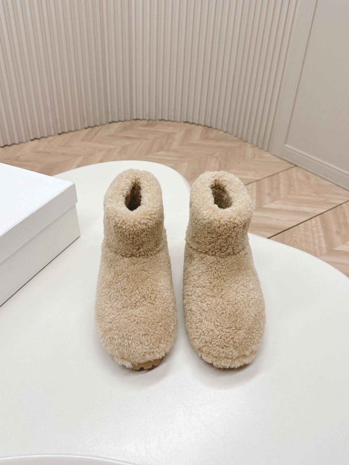 SNOW ANKLE BOOTS IN BEIGE SHEARLING - 35