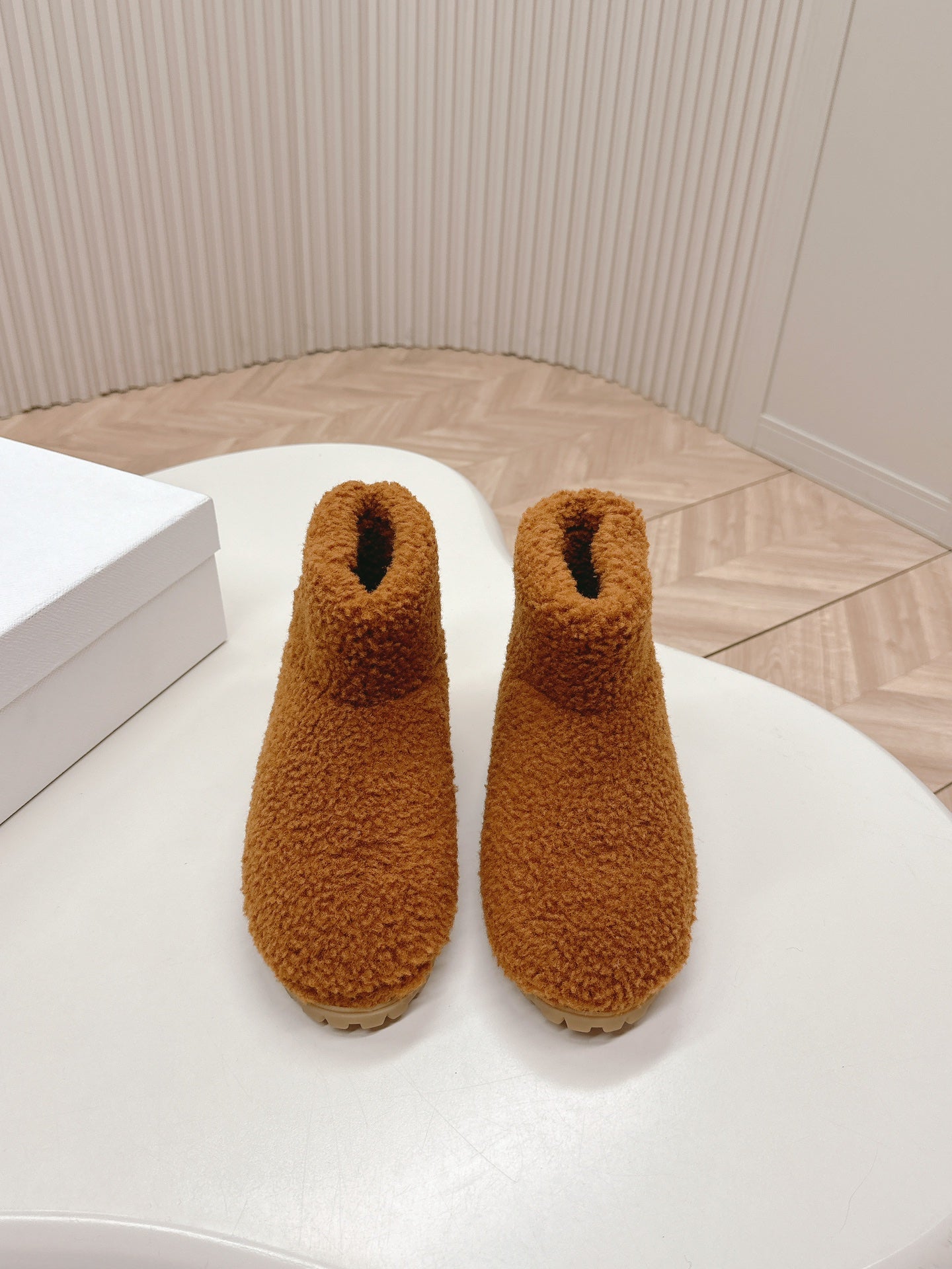 SNOW ANKLE BOOTS IN BRONZE BROWN SHEARLING - 35