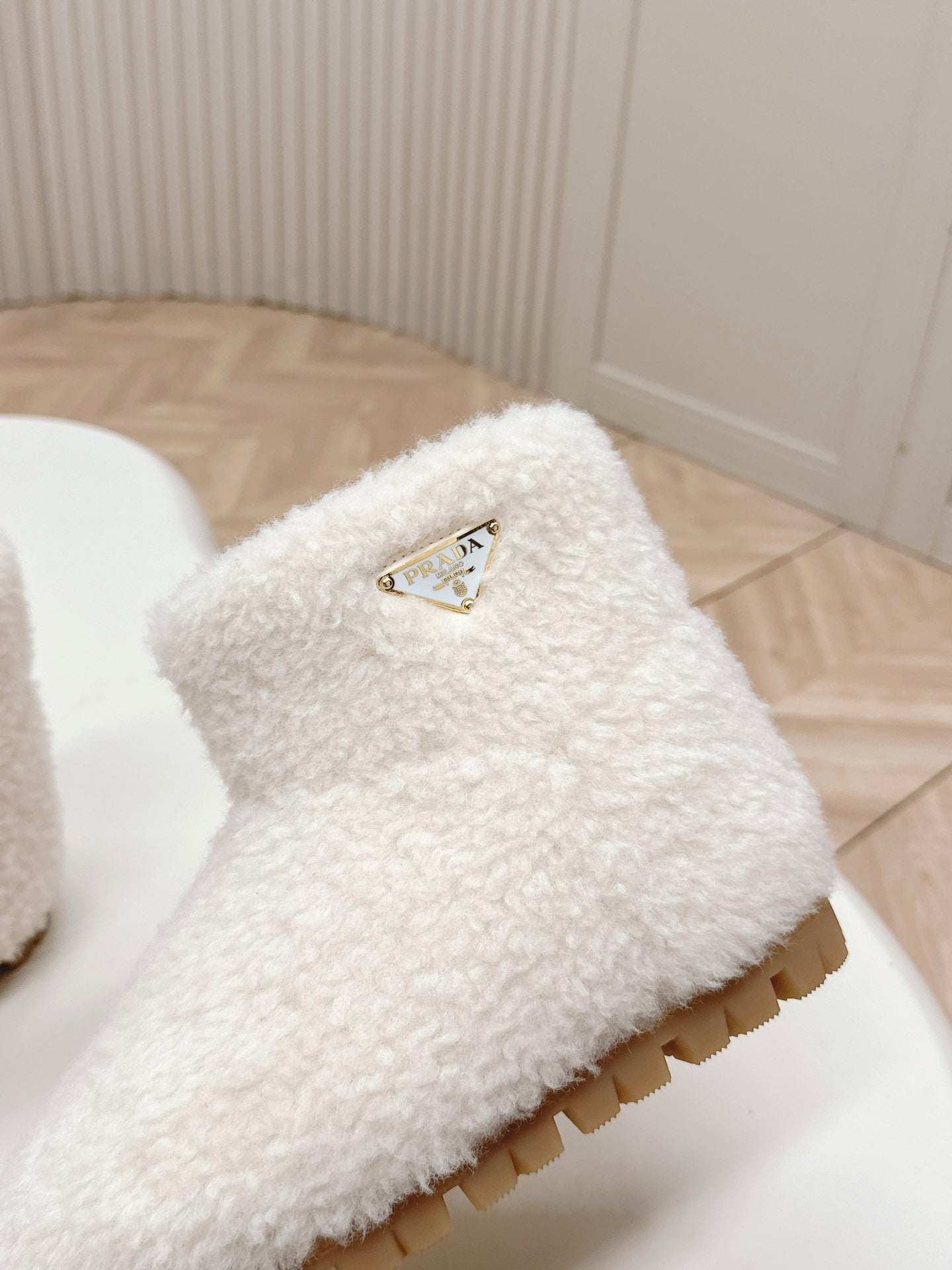 SNOW ANKLE BOOTS IN WHITE SHEARLING - 35