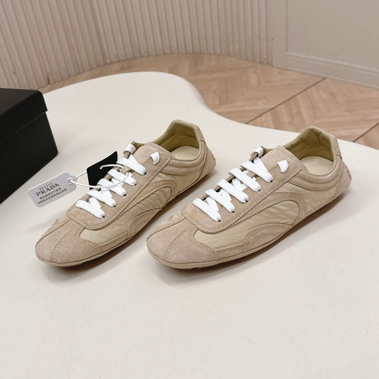 КРОСІВКИ PRADA 26S ЗІ СВІТЛО-КОРИЧНЕВОГО СТЬОБАНОГО НЕЙЛОНУ ТА ЗАМШІ
