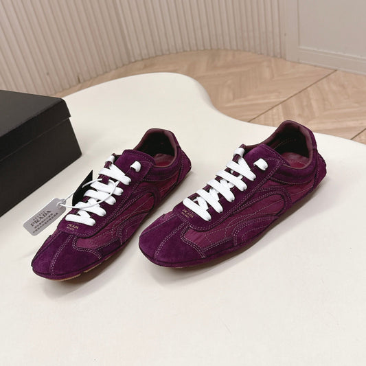 КЛАСИЧНІ КРОСІВКИ PRADA 26S З БОРДОВОЇ ЗАМШІ