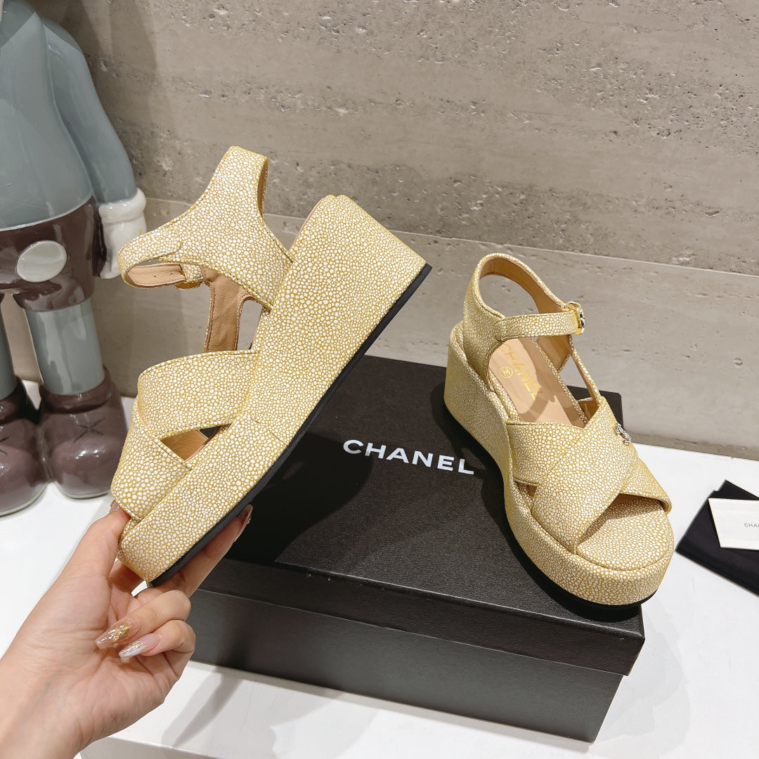 Wedge Open-Toe High Heel Sandals Beige Cream Sheepskin - 34