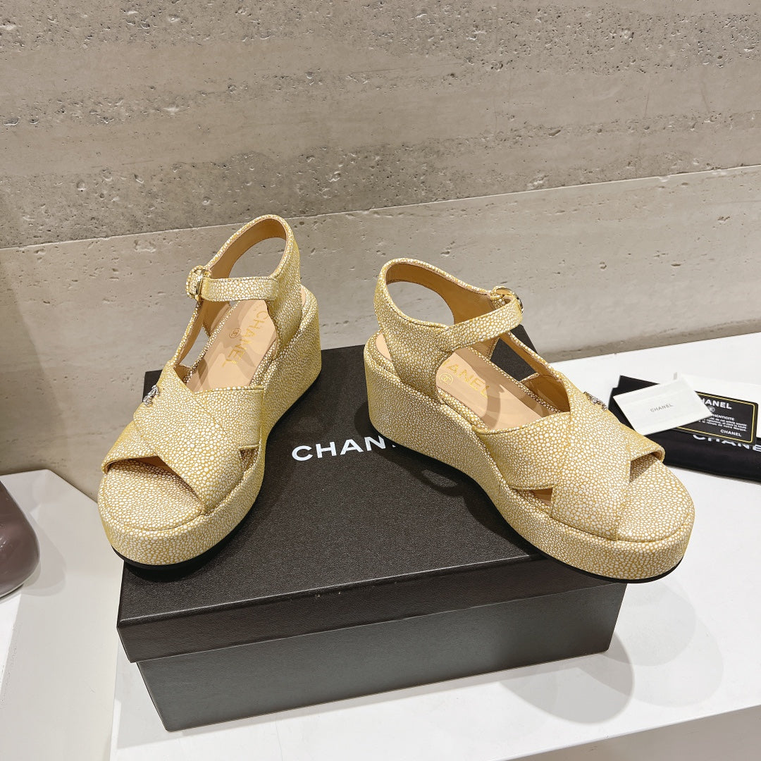 Wedge Open-Toe High Heel Sandals Beige Cream Sheepskin - 34
