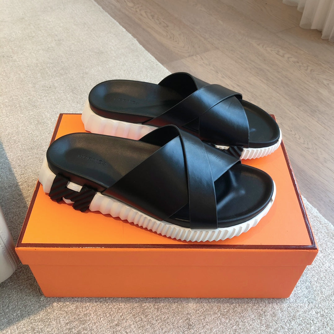 INFRA SANDAL BLACK CALFSKIN - 35