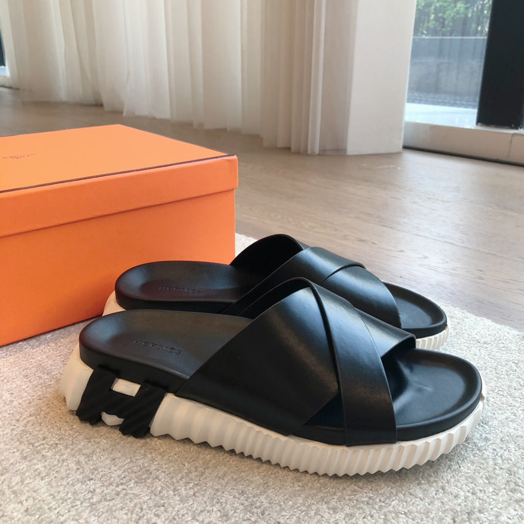 INFRA SANDAL BLACK CALFSKIN - 35