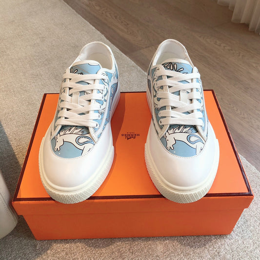 GET SNEAKER WHITE CALFSKIN WITH SKY MOTIFS - 35