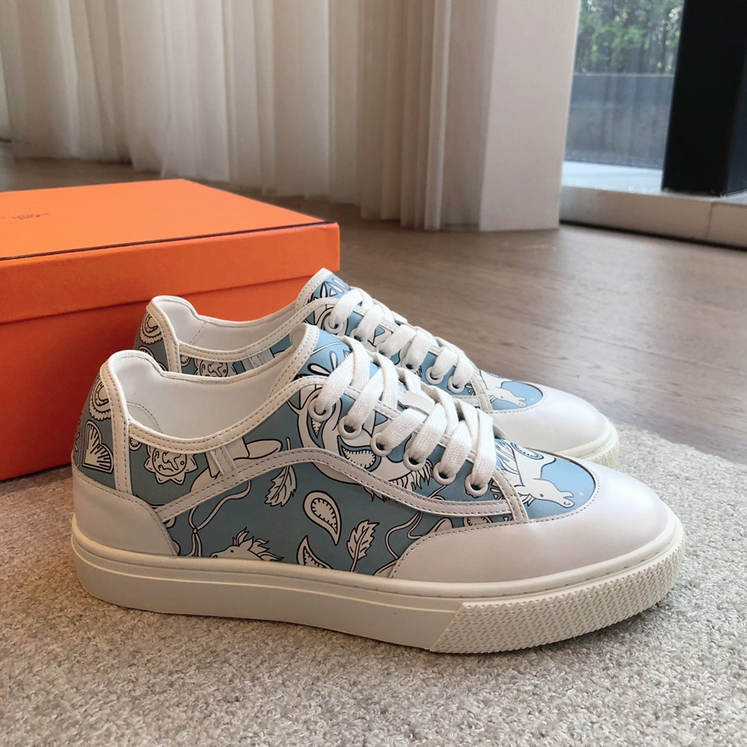 GET SNEAKER WHITE CALFSKIN WITH SKY MOTIFS - 35