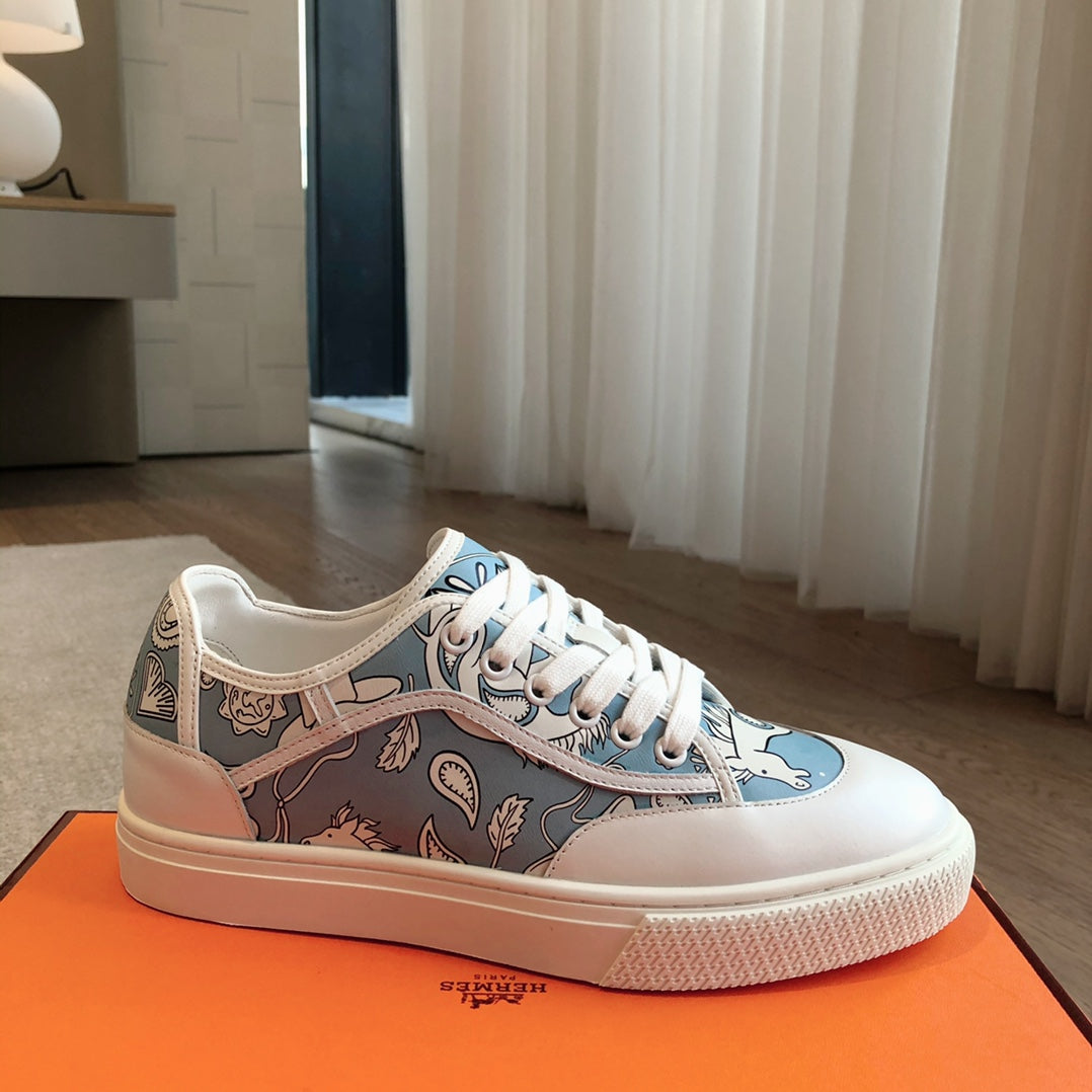 GET SNEAKER WHITE CALFSKIN WITH SKY MOTIFS - 35