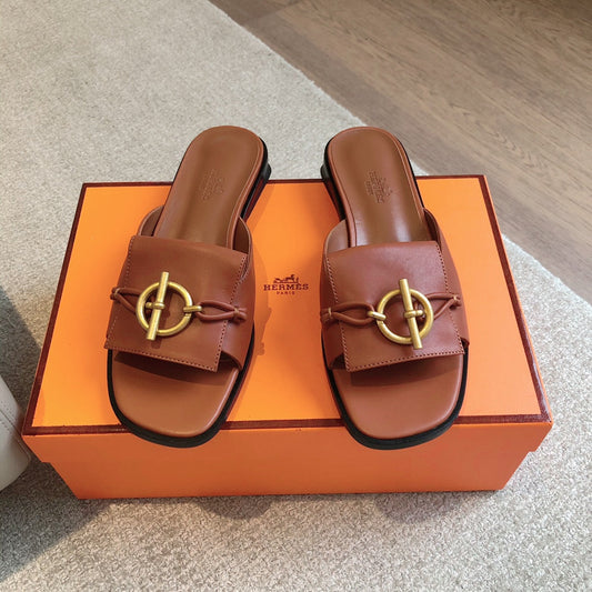 ISLE SANDAL CARAMEL CALFSKIN - 35