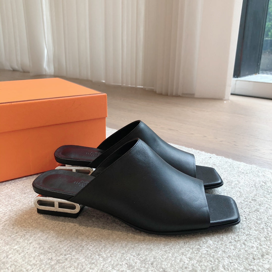 ICONIQUE 25 SANDAL BLACK CALFSKIN - 35