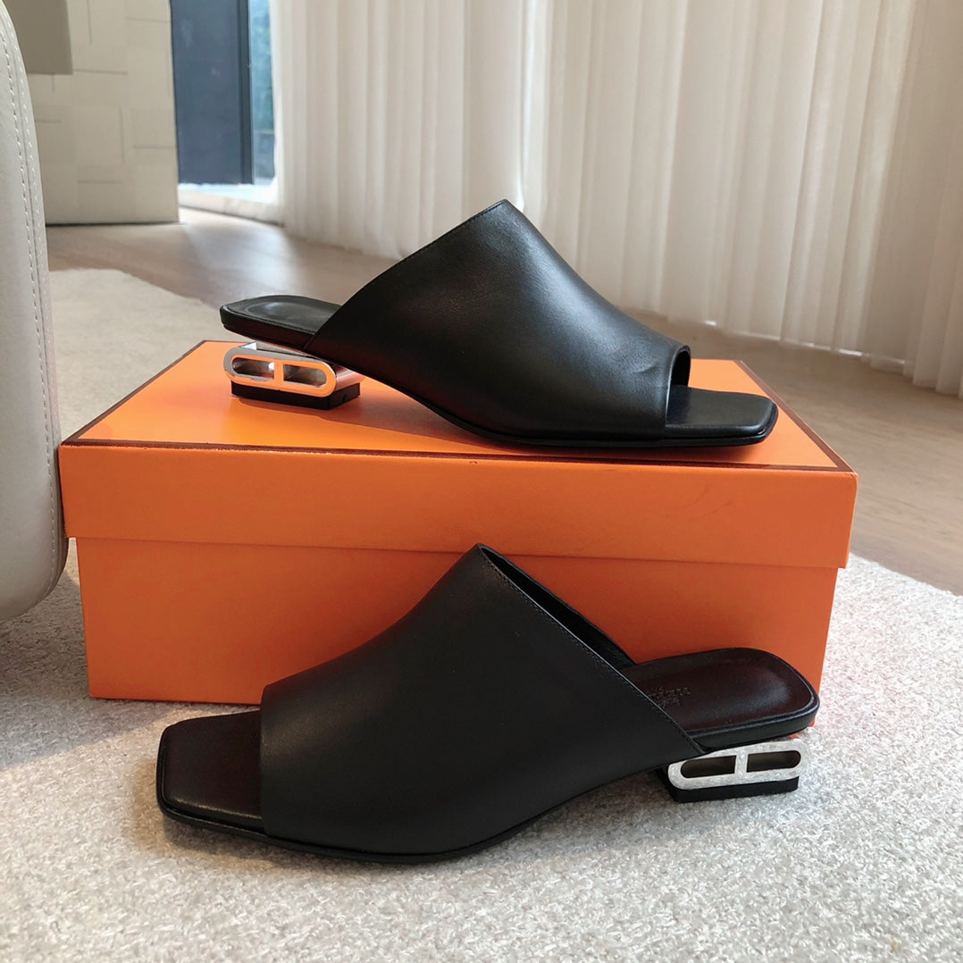 ICONIQUE 25 SANDAL BLACK CALFSKIN - 35