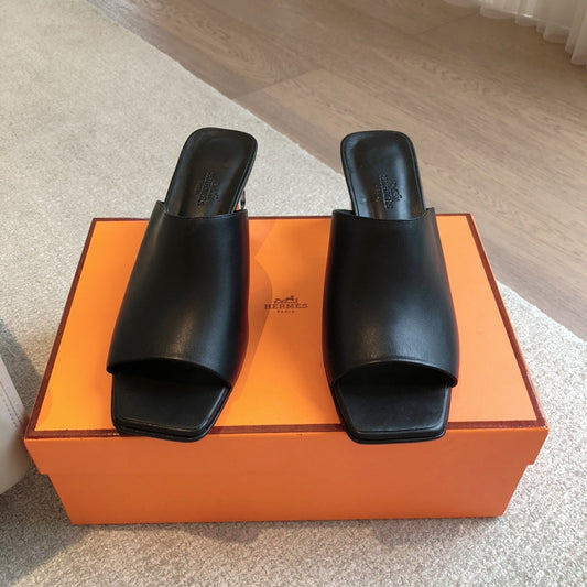 ICONIQUE 60 SANDAL BLACK CALFSKIN - 35