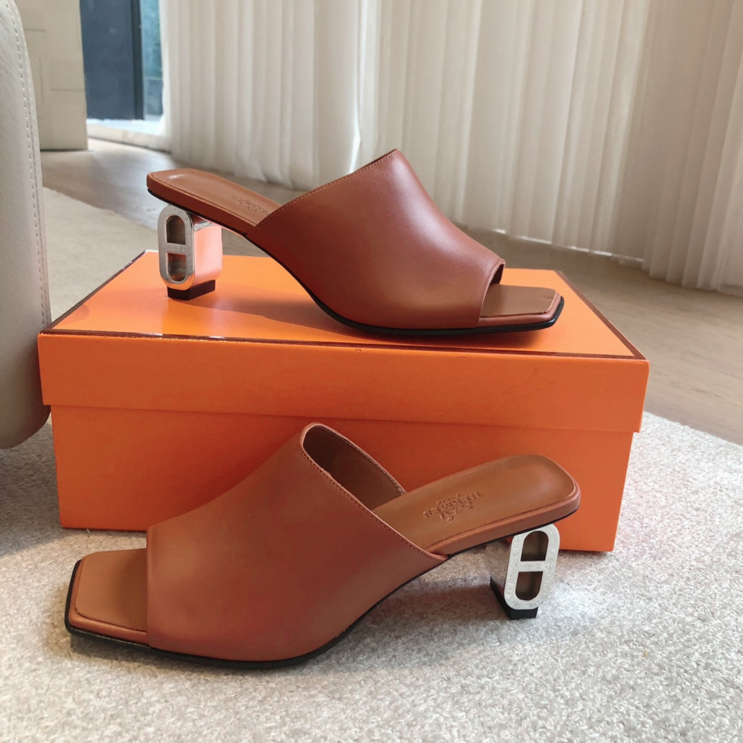 ICONIQUE 60 SANDAL CARAMEL CALFSKIN - 35