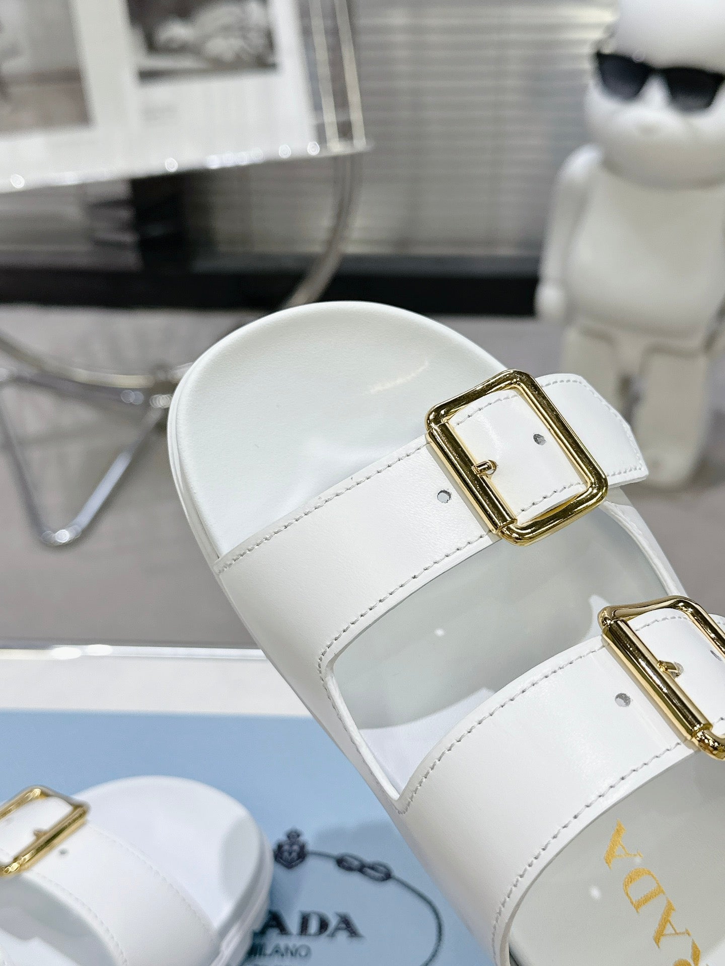 PRADA 25S STRAP SLIDES 30MM IN WHITE CALFSKIN GOLD HARDWARE - 35