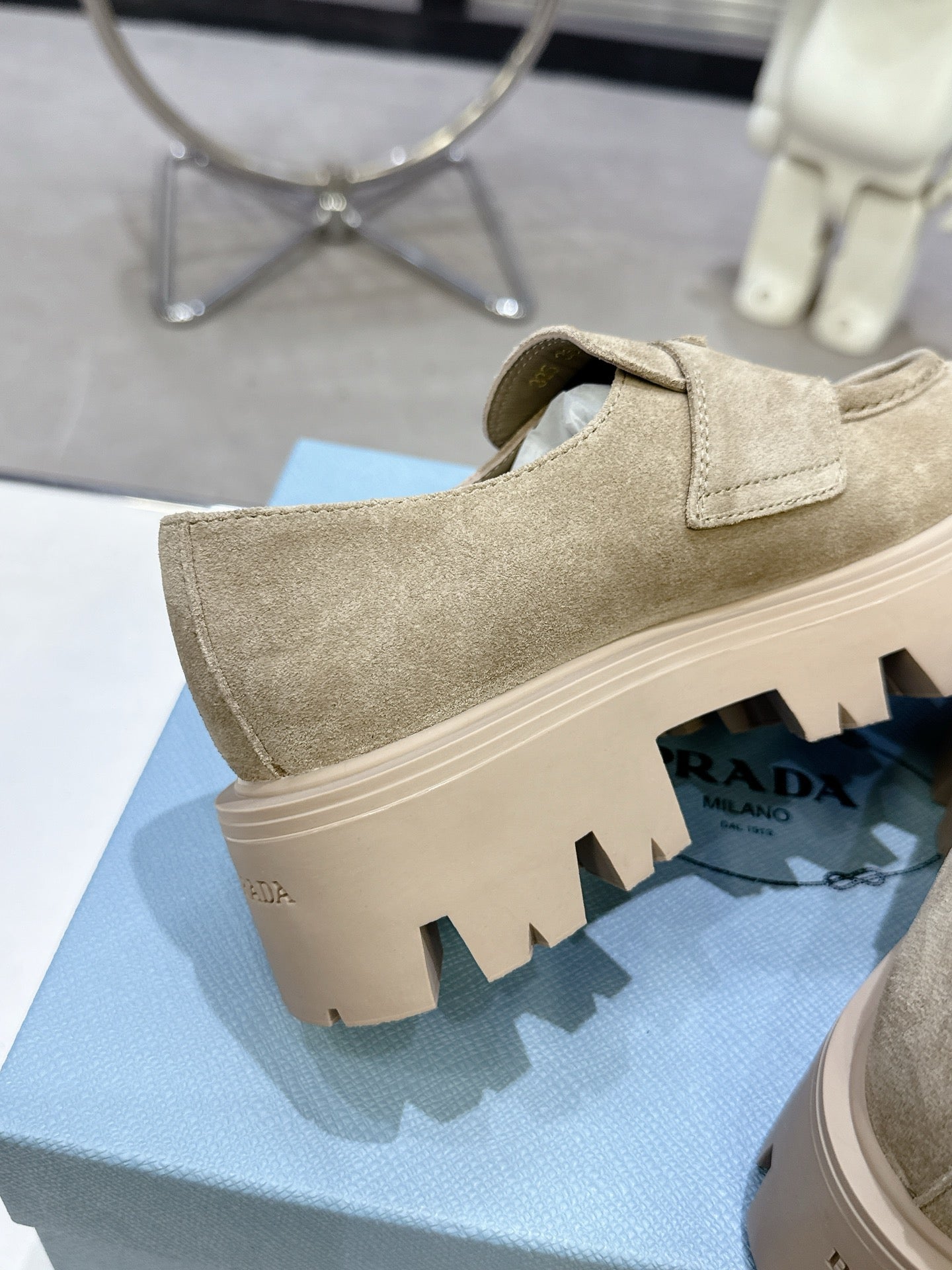 PRADA 25S THICK-SOLE LOAFERS 60 MM IN BEIGE SUEDE WITH GOLD HARDWARE - 35