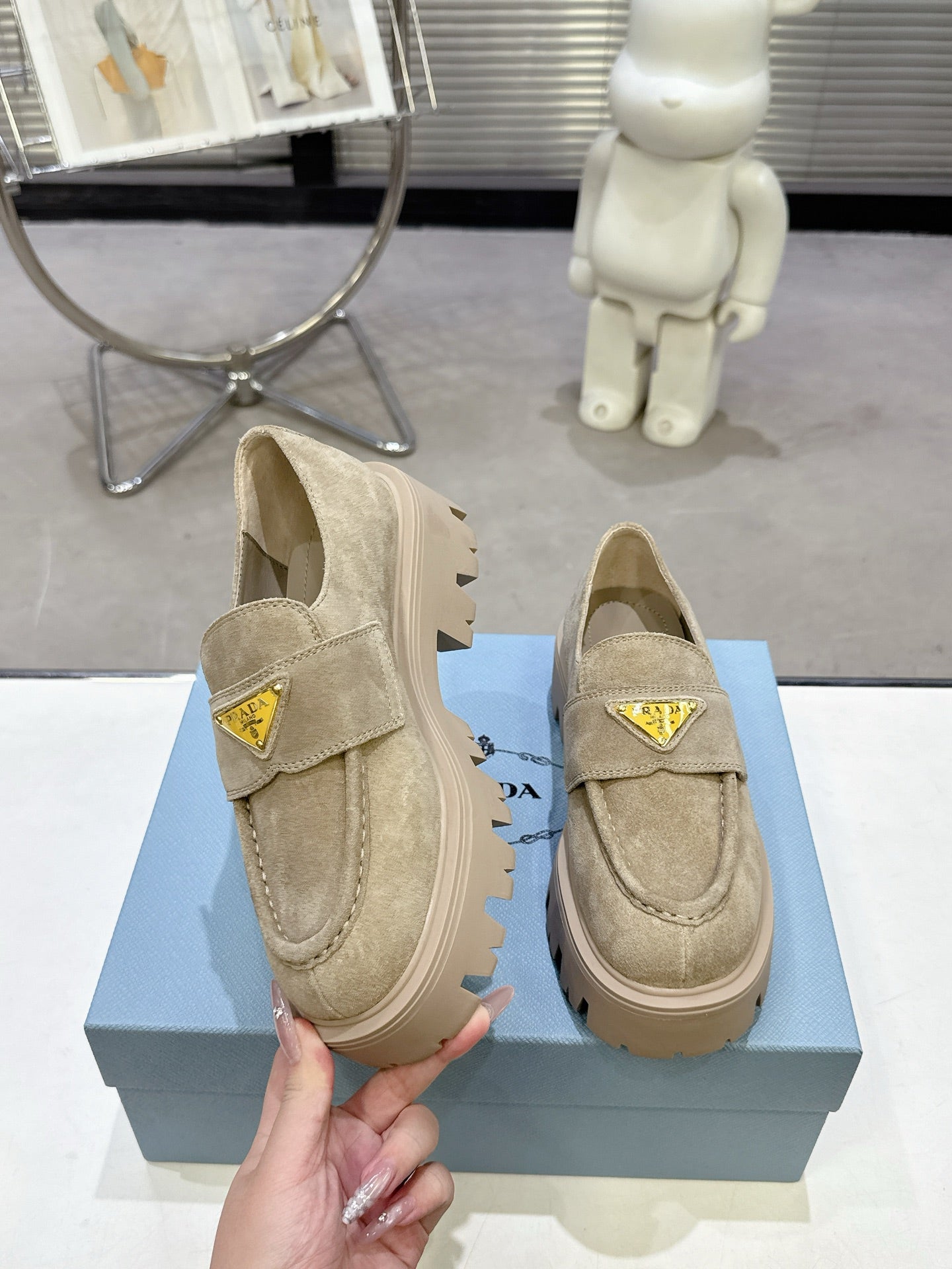PRADA 25S THICK-SOLE LOAFERS 60 MM IN BEIGE SUEDE WITH GOLD HARDWARE - 35