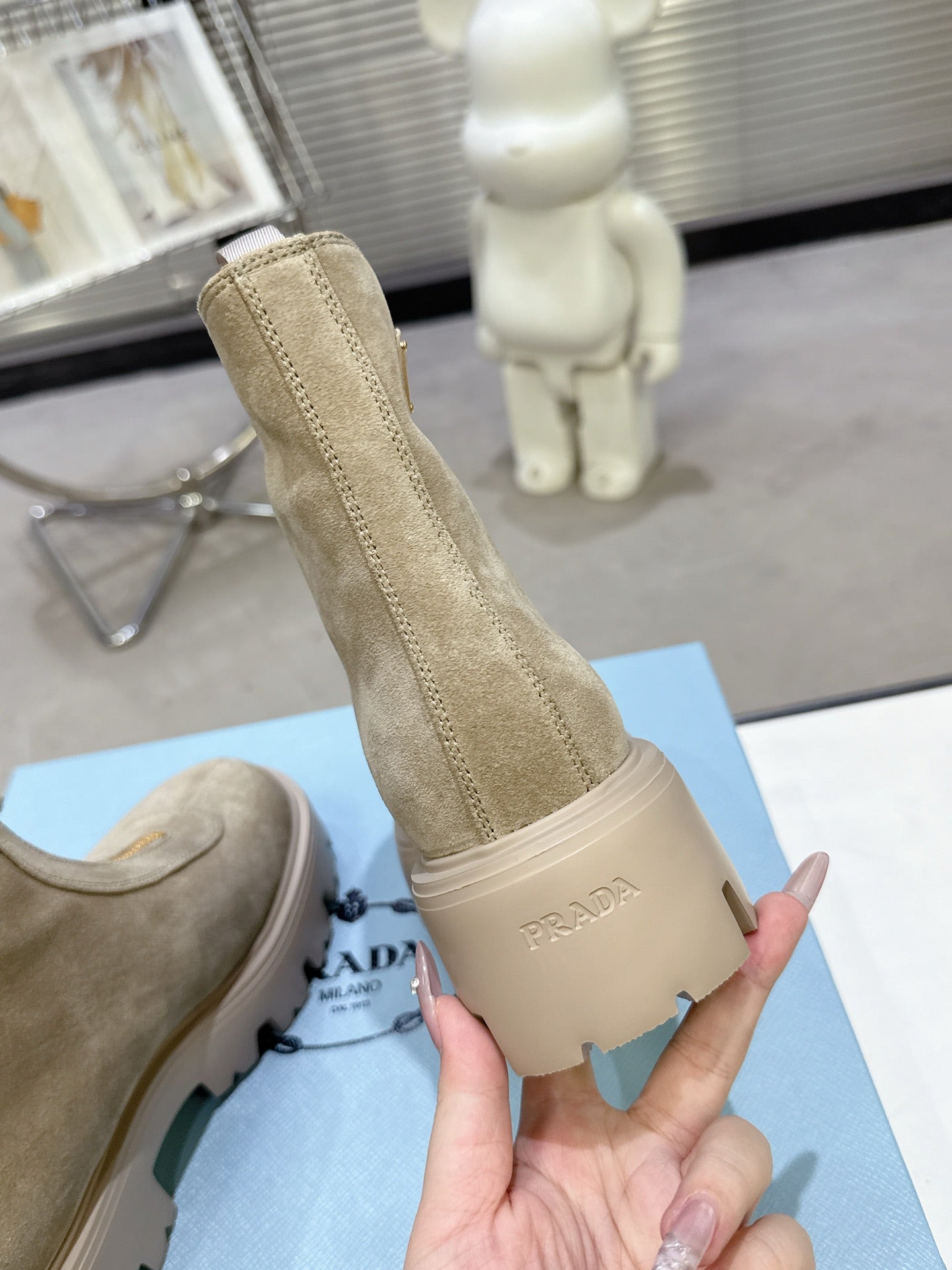 PRADA 25S ZIP-UP ANKLE BOOTS IN BEIGE SUEDE - 35