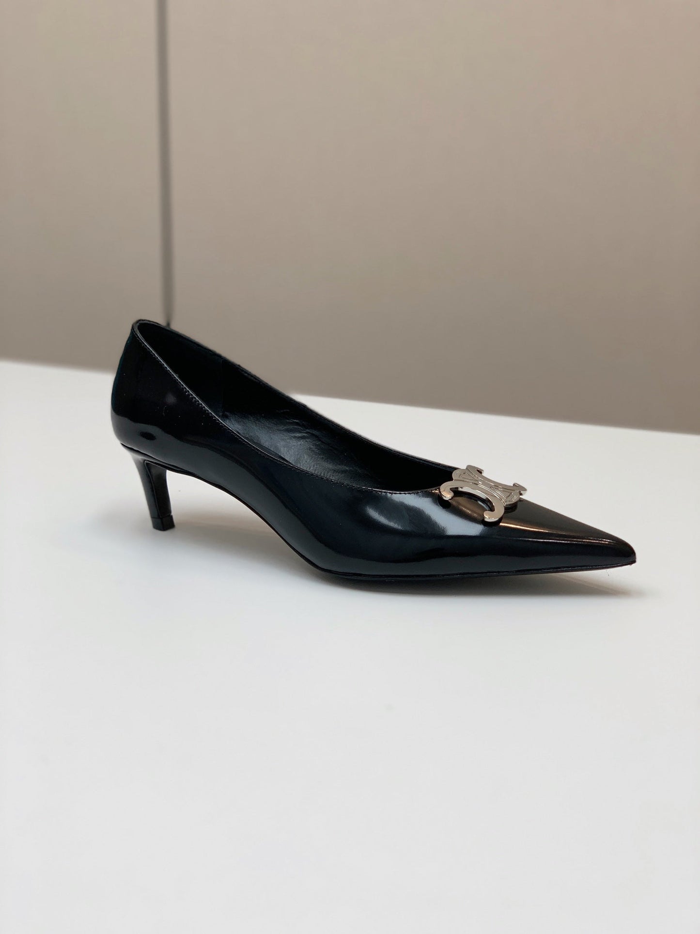 MEDIUM-HEELED 50MM PUMP IN BLACK CALFSKIN - 35